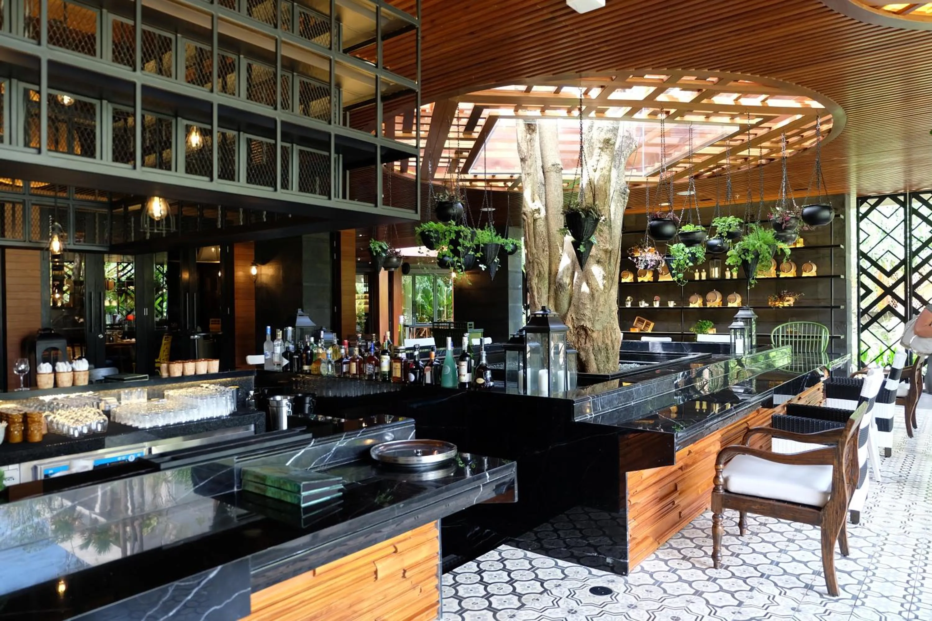 Lounge or bar in Hotel Indigo Bali Seminyak Beach by IHG