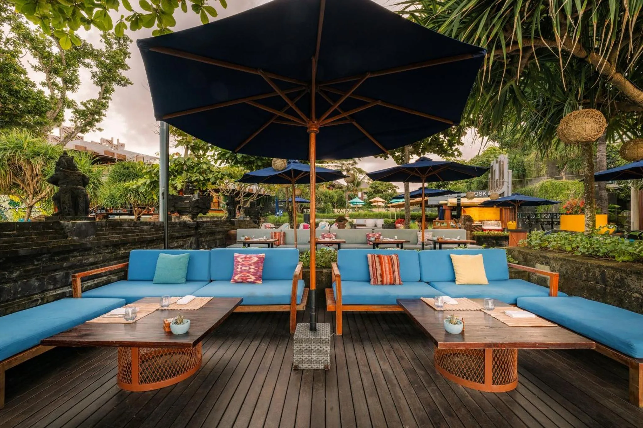 Restaurant/places to eat in Hotel Indigo Bali Seminyak Beach by IHG