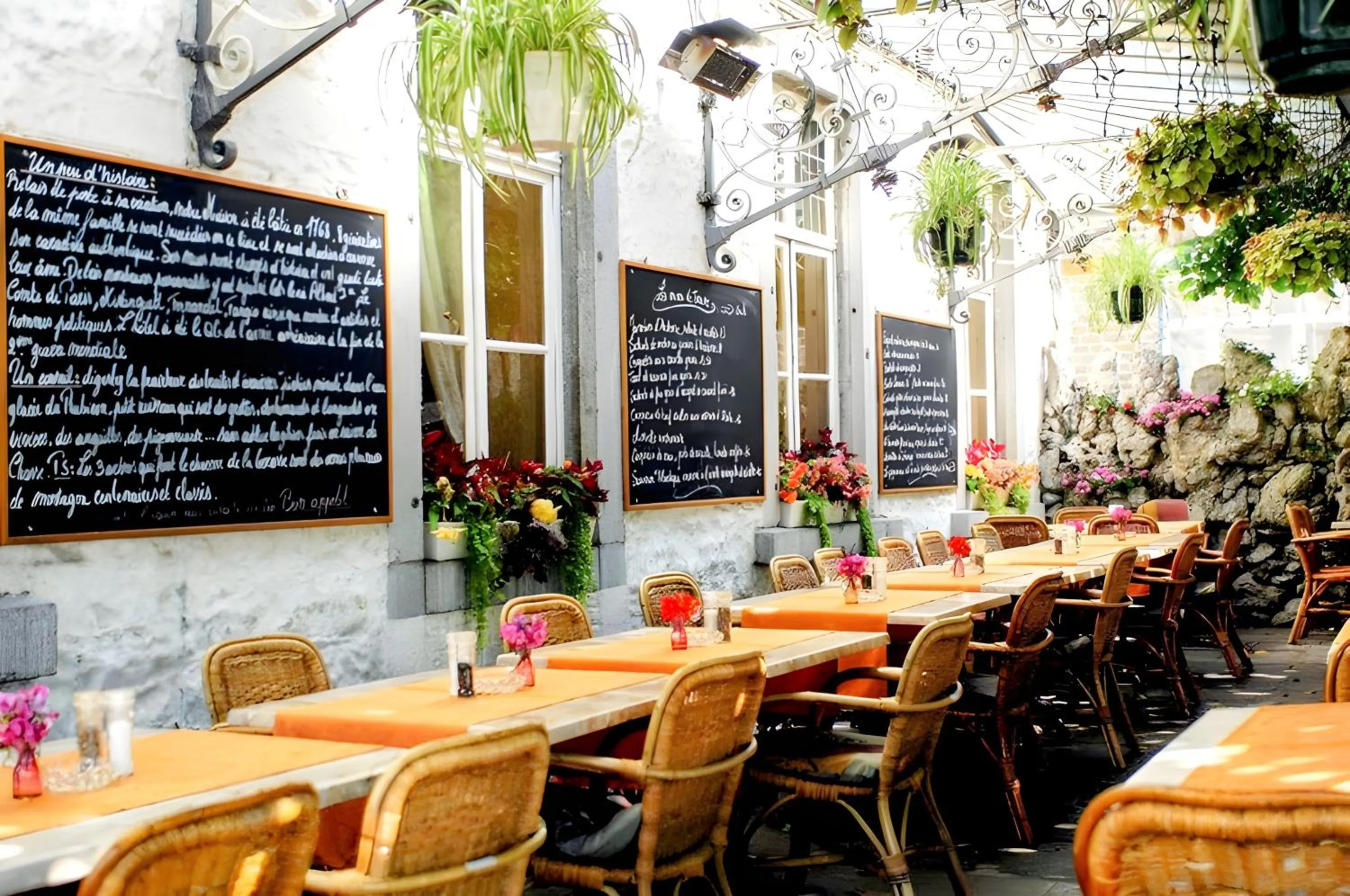 Restaurant/places to eat in Hotel-Restaurant Bonhomme