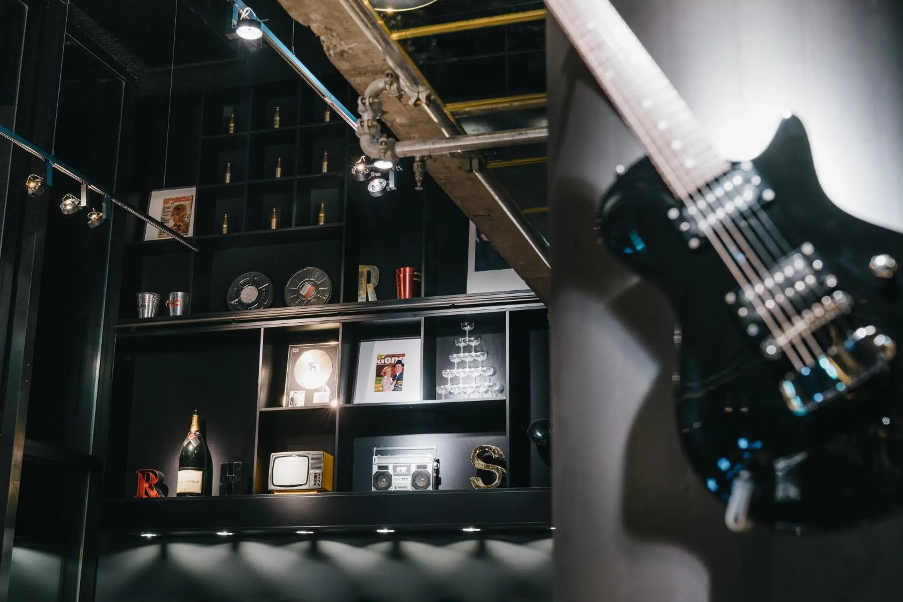 Lounge or bar in Ruby Lilly Hotel Munich Lounge or bar in Ruby Lilly Hotel Munich