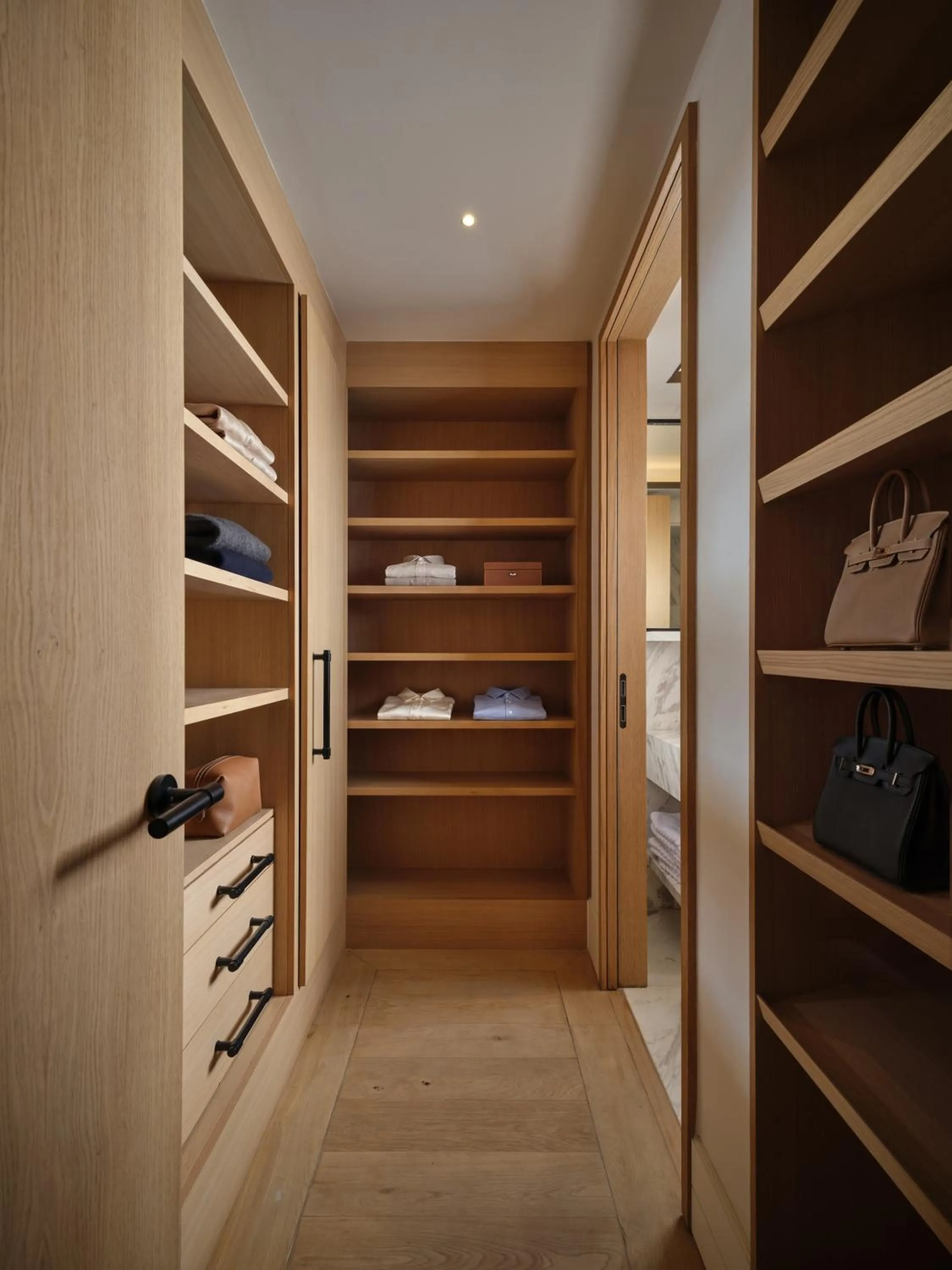 wardrobe in The View Rabat