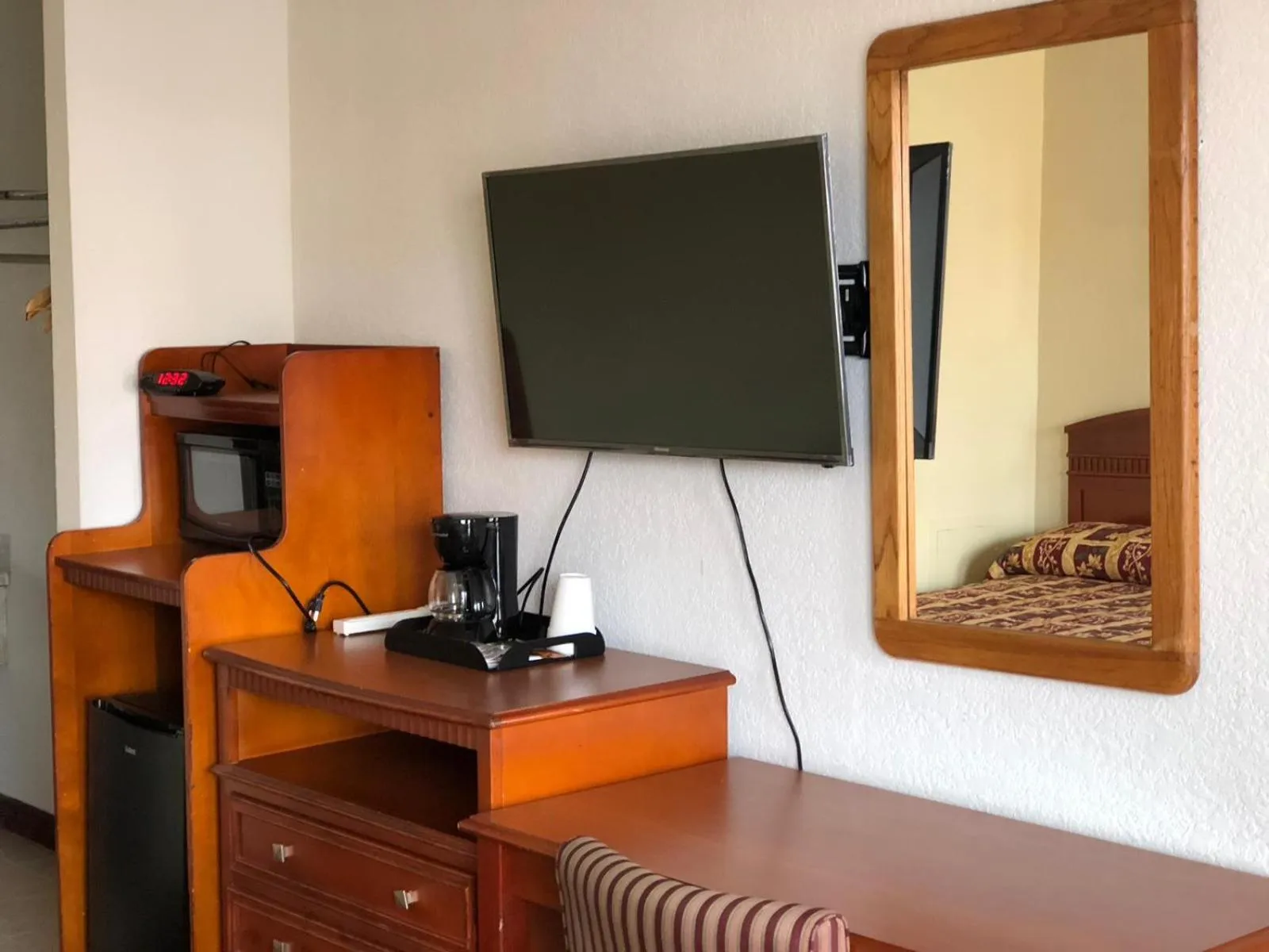 Coffee/tea facilities in Budget Inn Express