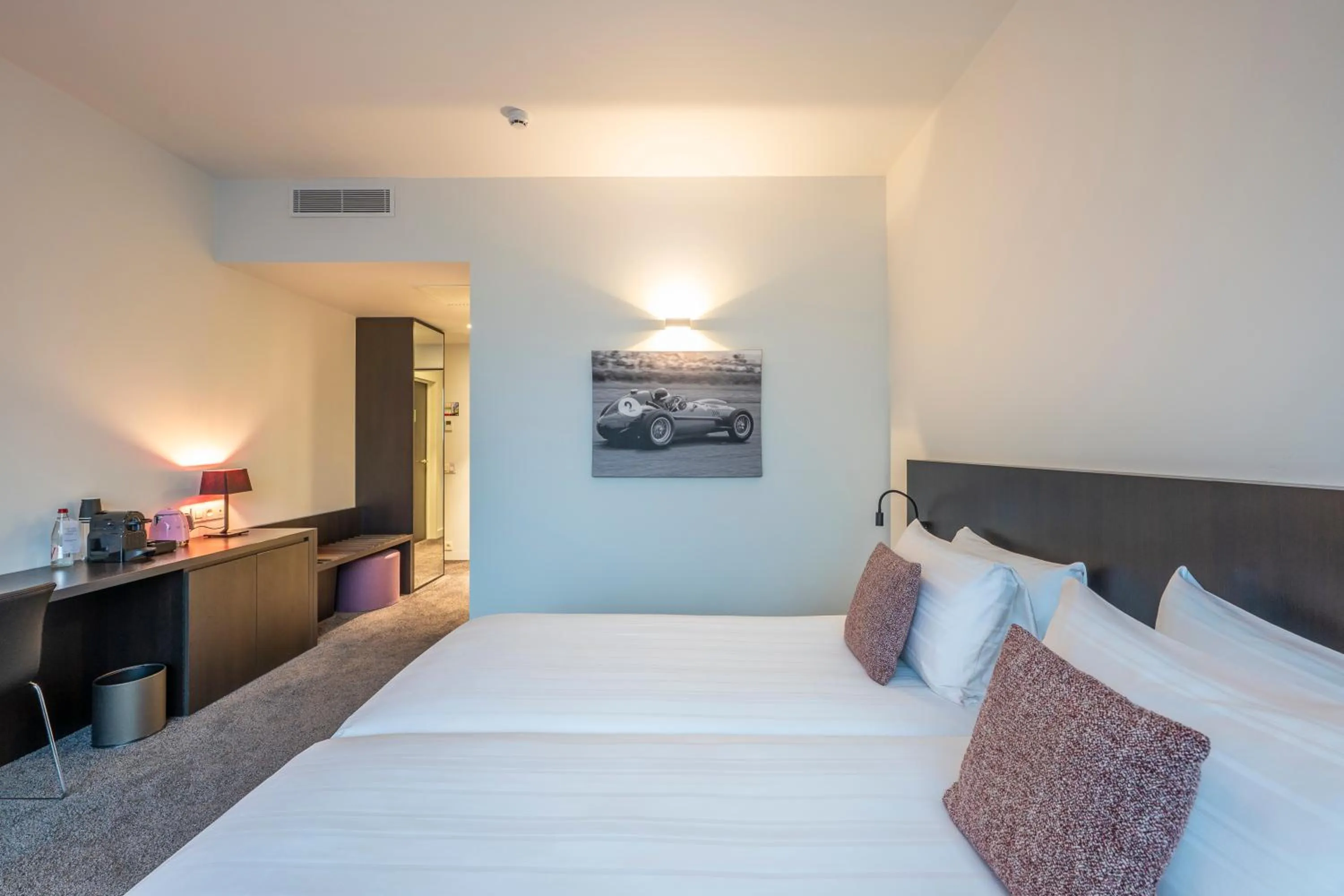 Photo of the whole room, Bed in Serwir Hotel