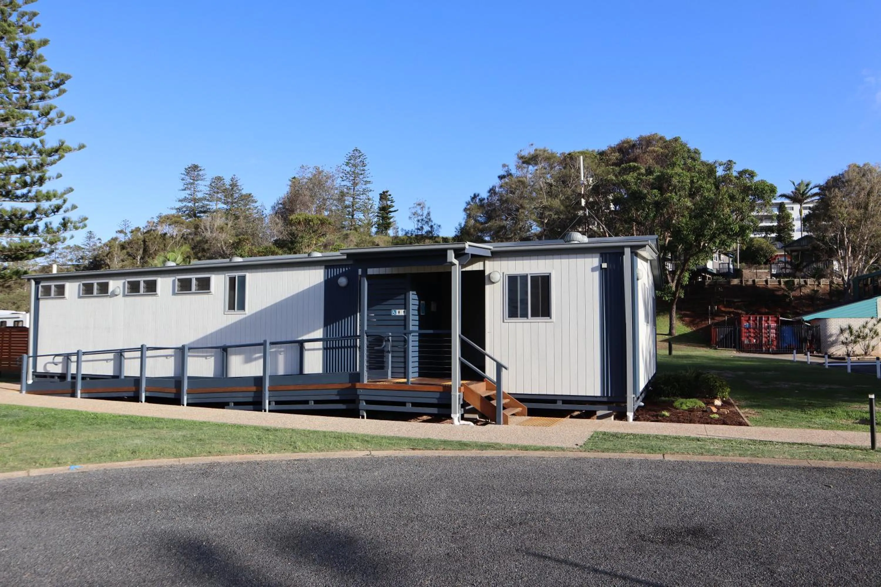 Property building in NRMA Port Macquarie Breakwall Holiday Park