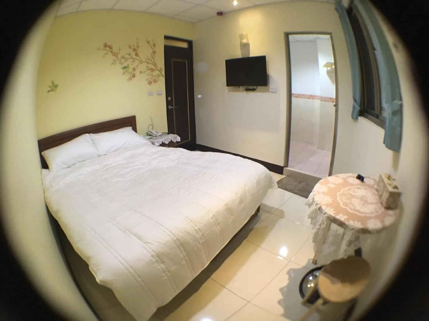 Toilet, Bed in HFun Hotel