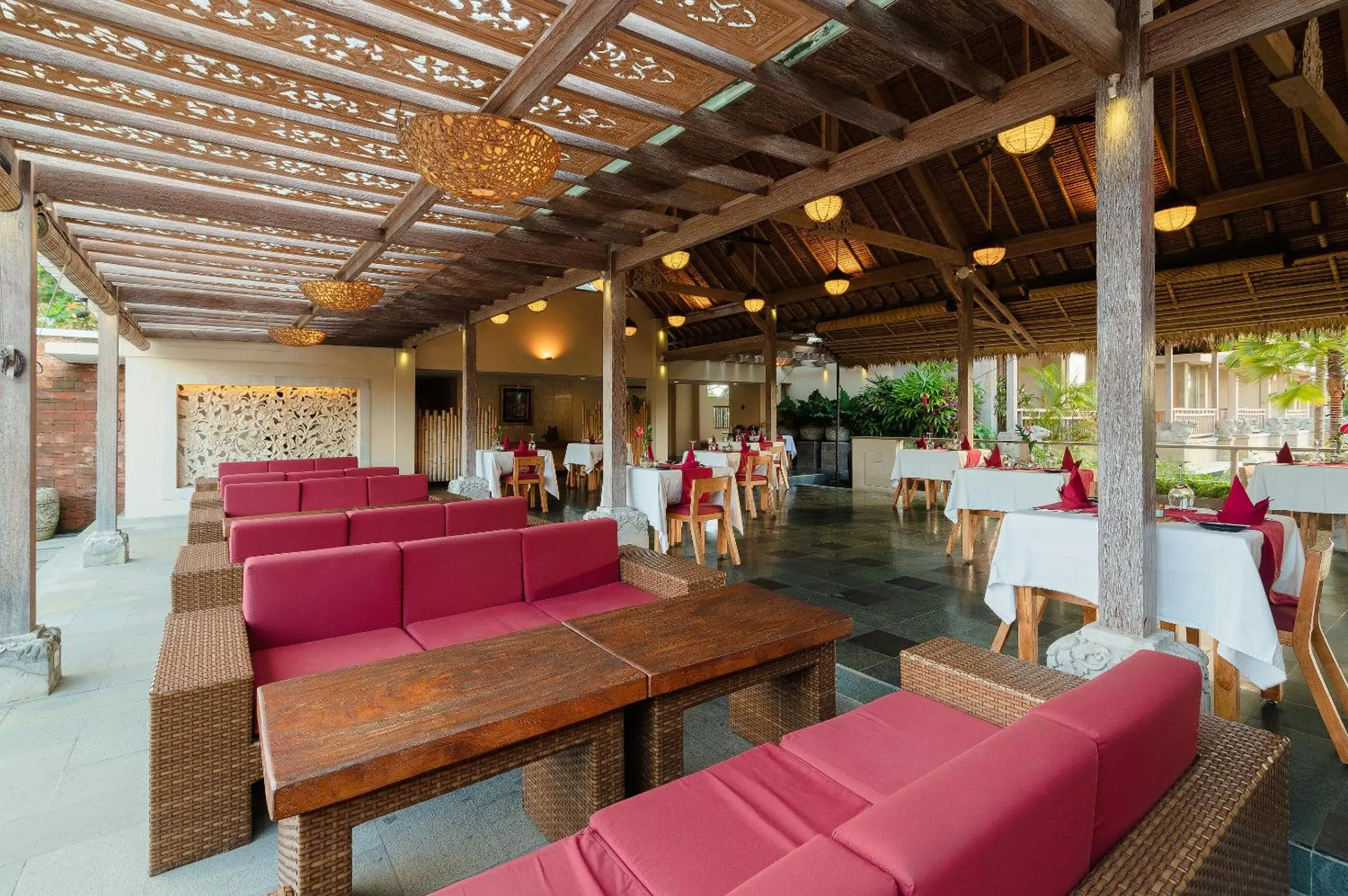 Restaurant/places to eat in The Udaya Resorts and Spa Restaurant/places to eat in The Udaya Resorts and Spa