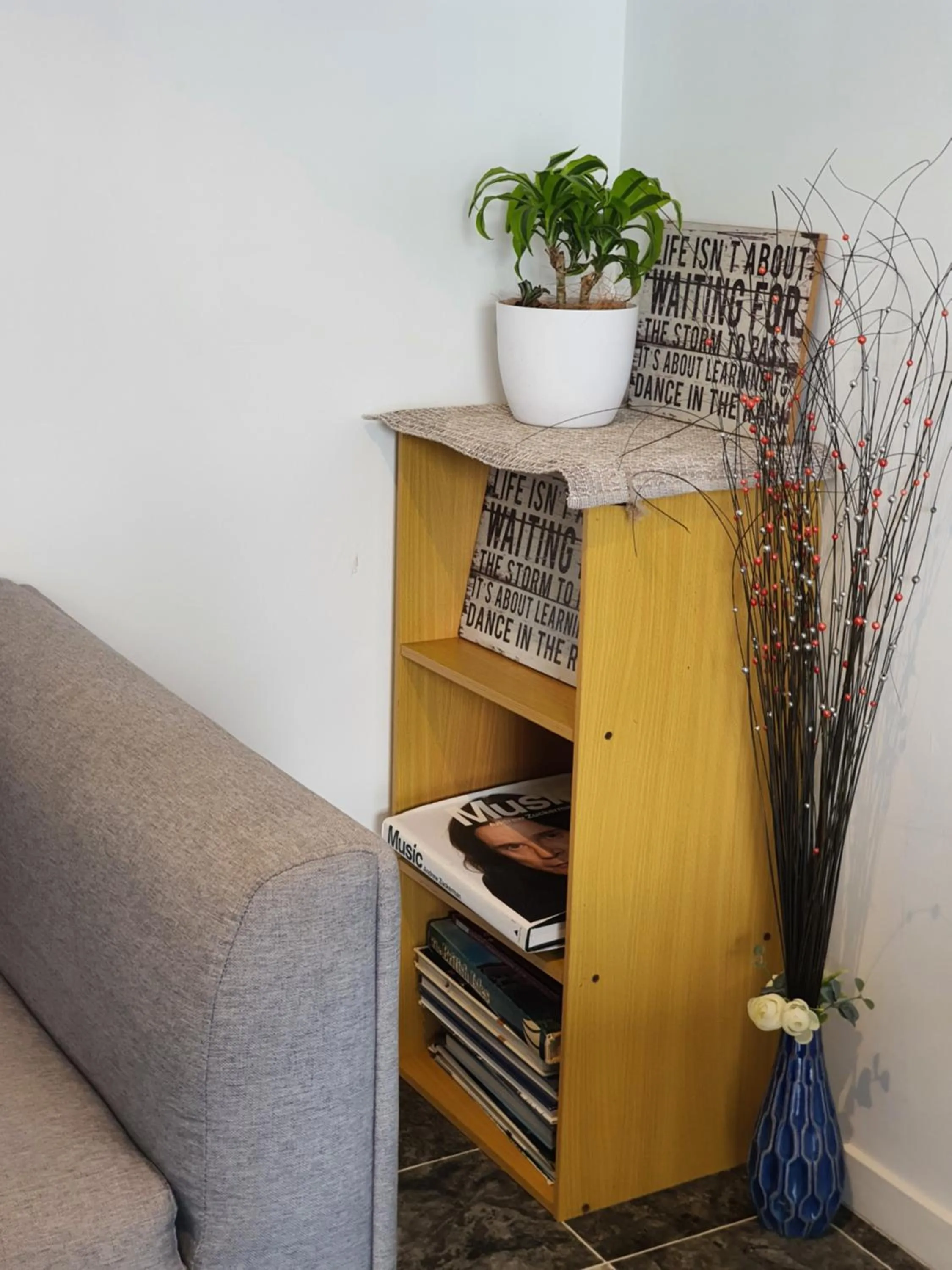 Area and facilities in Alice House