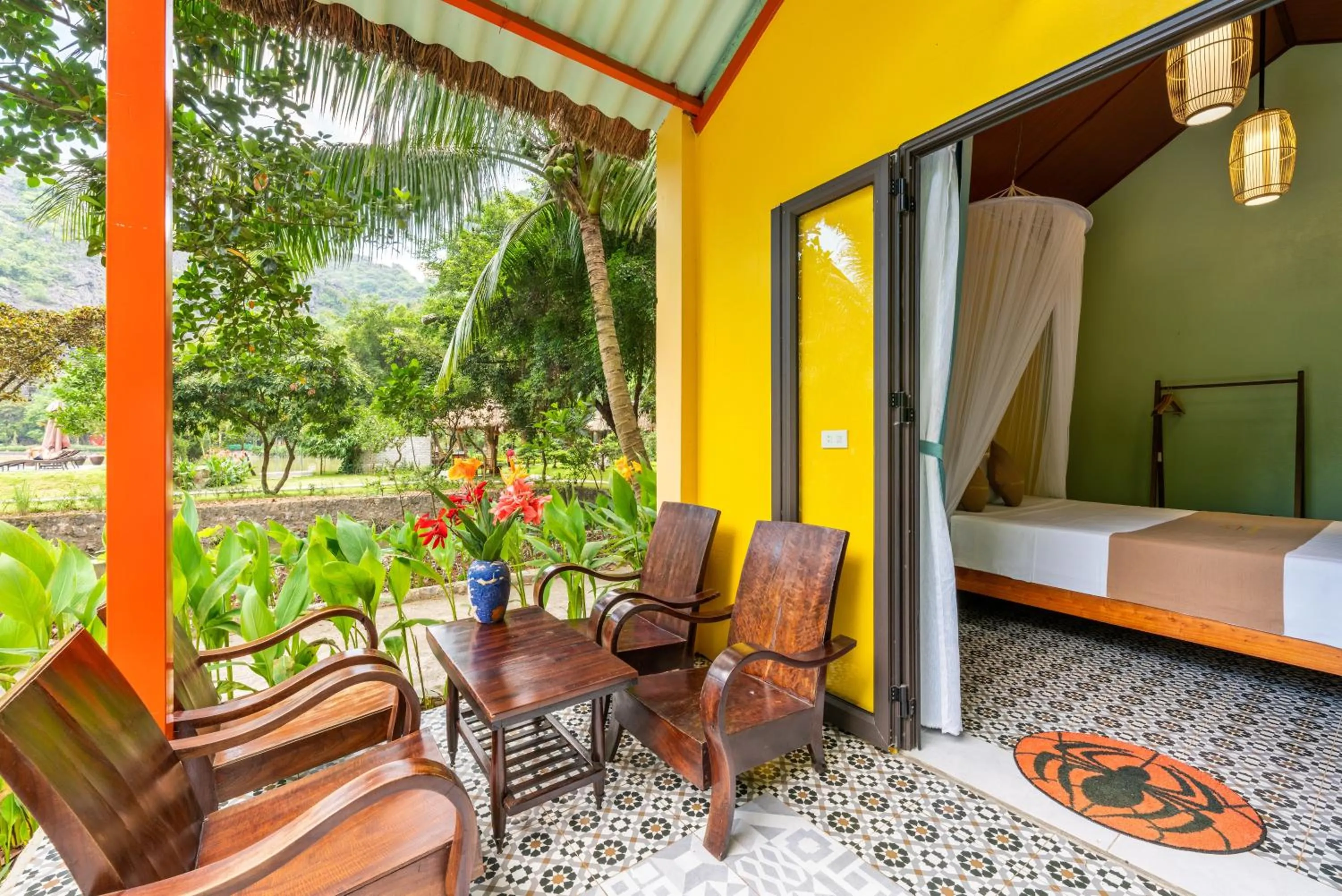 Balcony/Terrace, Bed in An's Eco Garden Resort