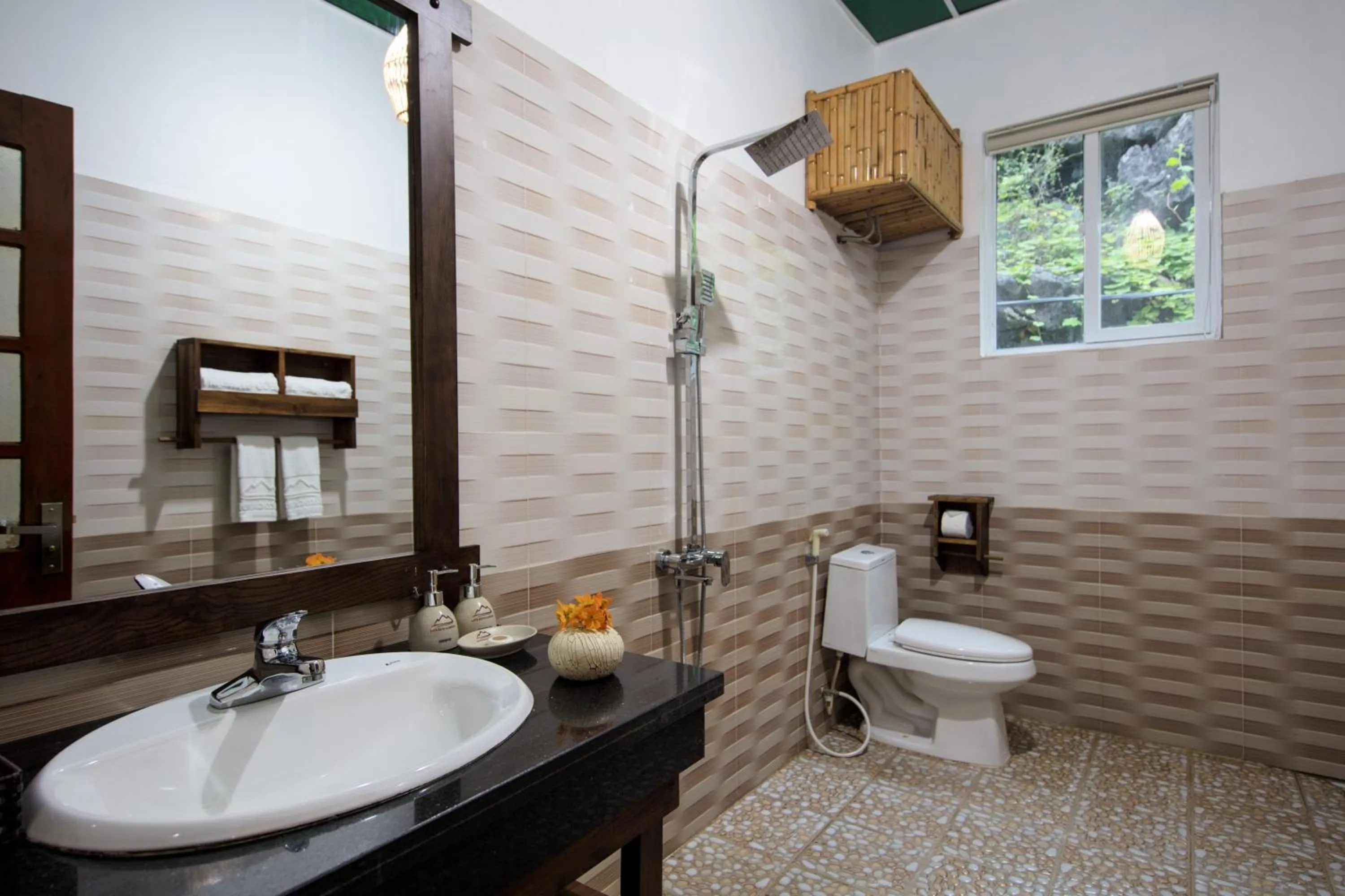 Toilet in An's Eco Garden Resort