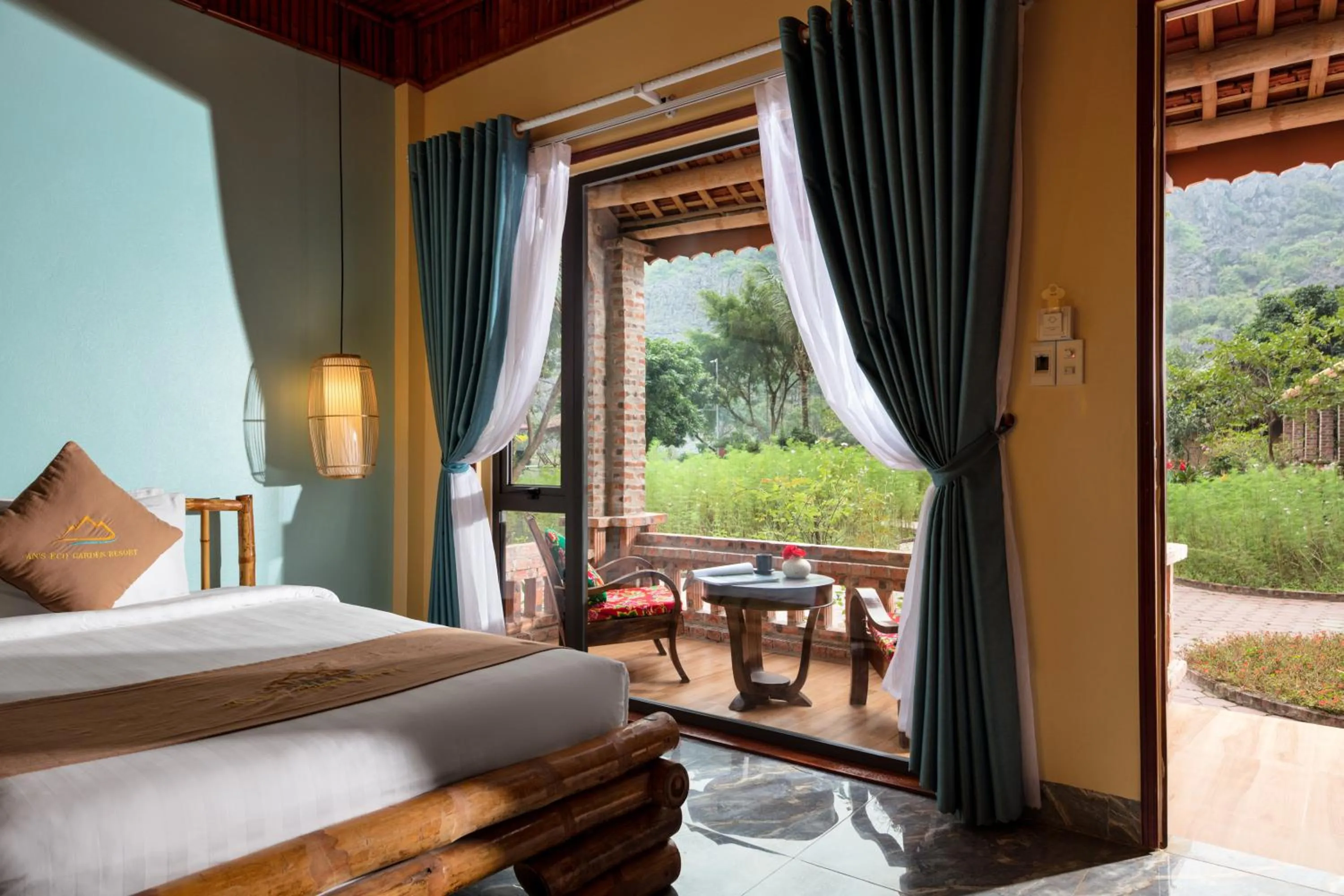 Garden view, Bed in An's Eco Garden Resort