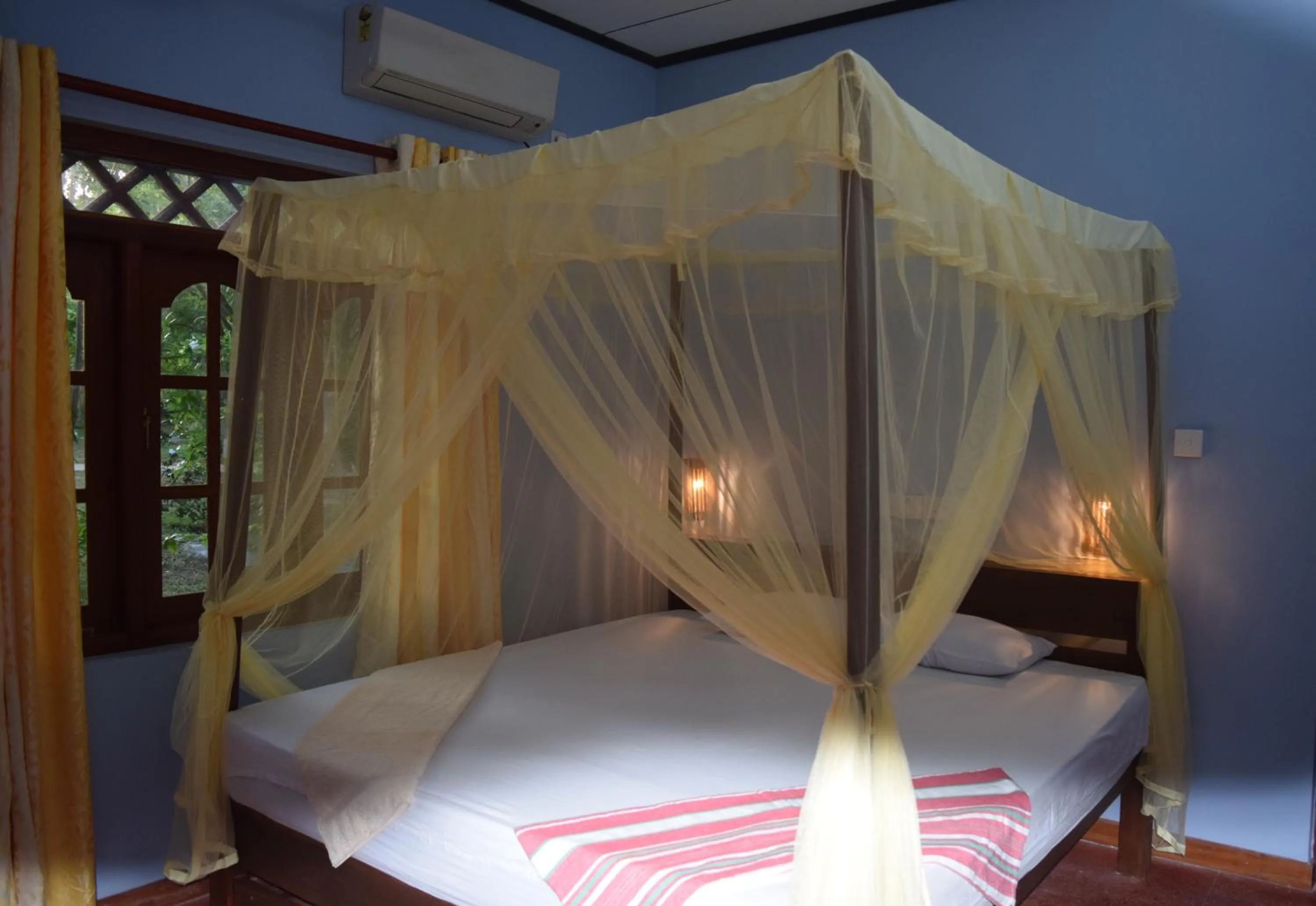 Bed in Lavish Eco Jungle