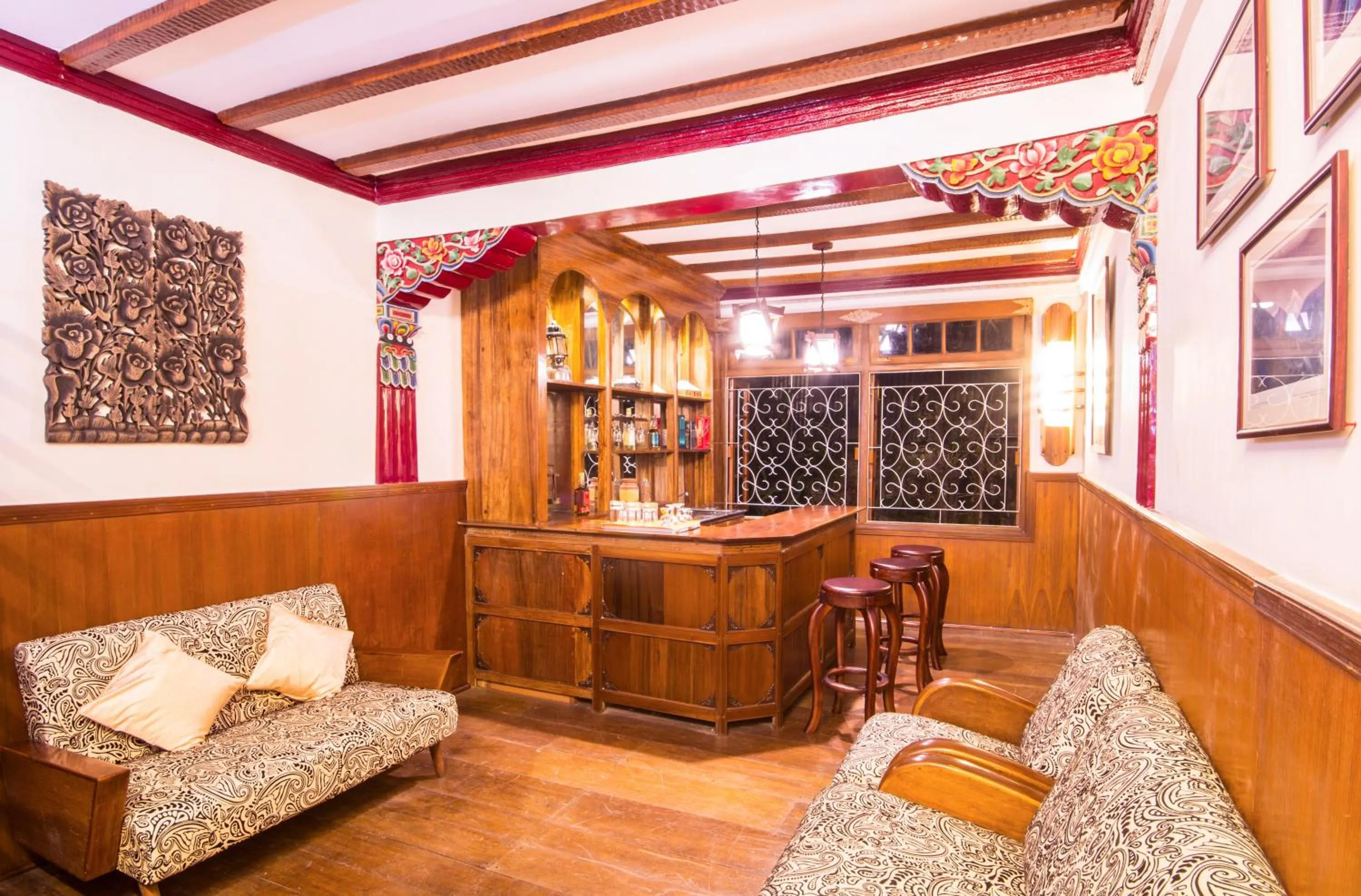 Communal lounge/ TV room in Netuk House a heritage boutique stay