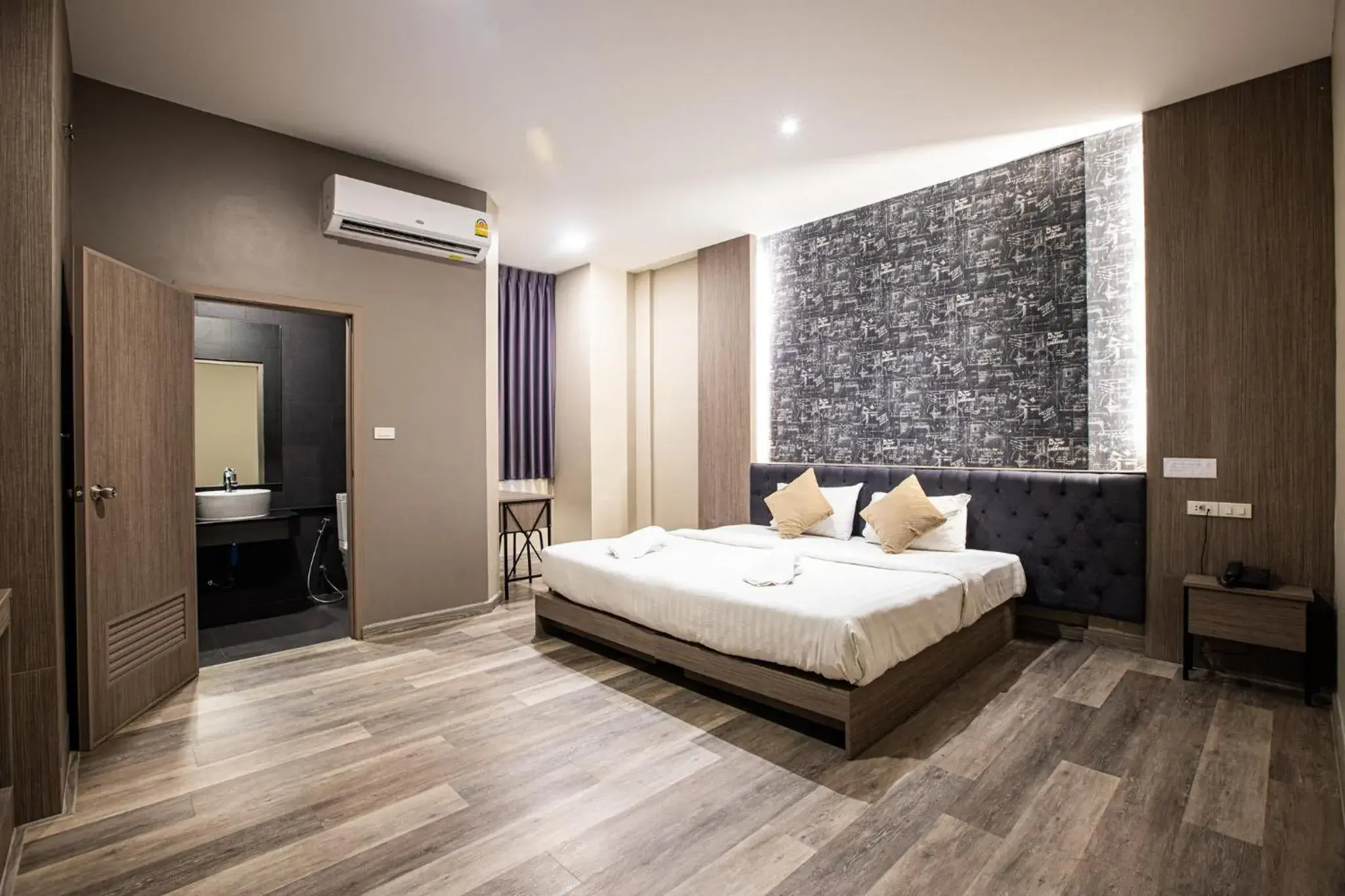 Bedroom, Bed in Tara Park Resotel Bedroom, Bed in Tara Park Resotel