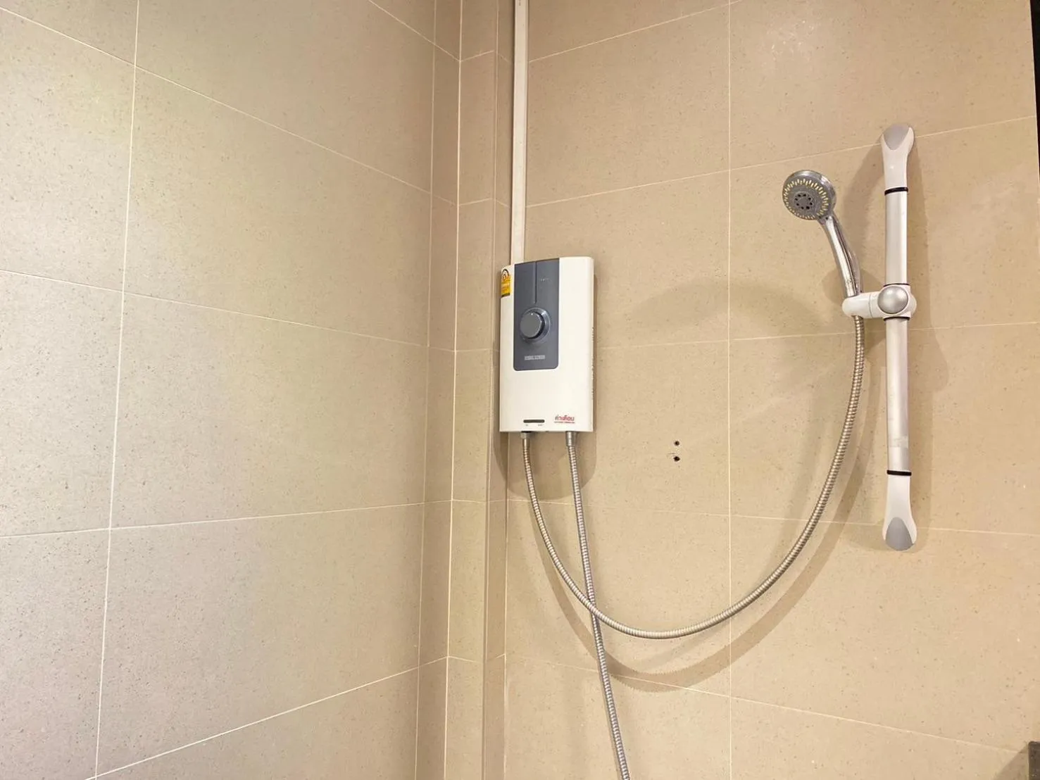 Shower in Tara Park Resotel