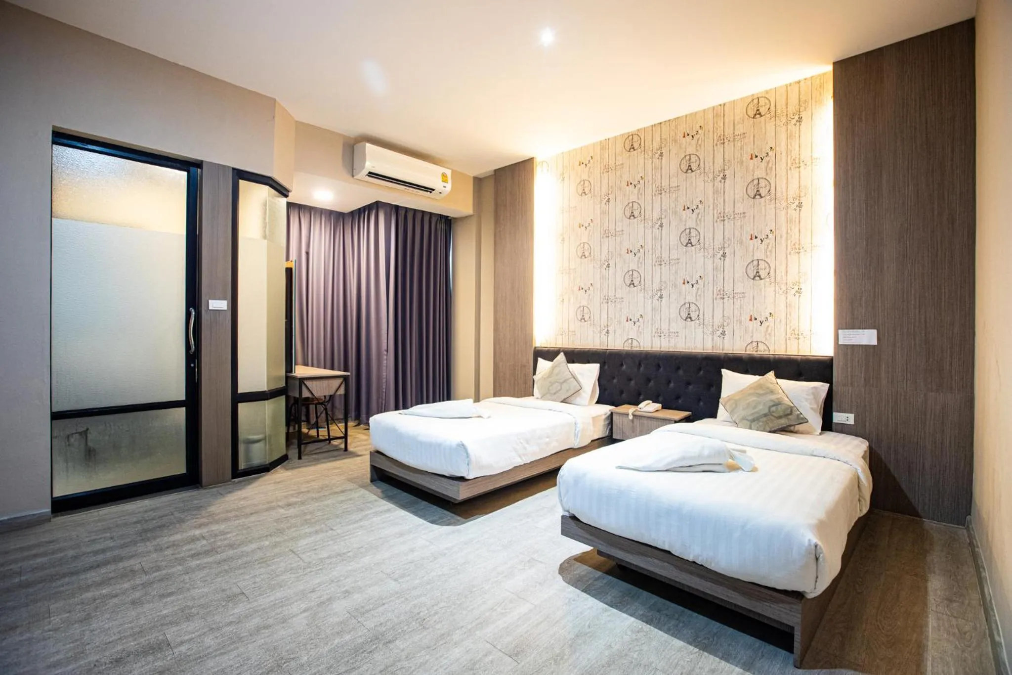 Bedroom, Bed in Tara Park Resotel