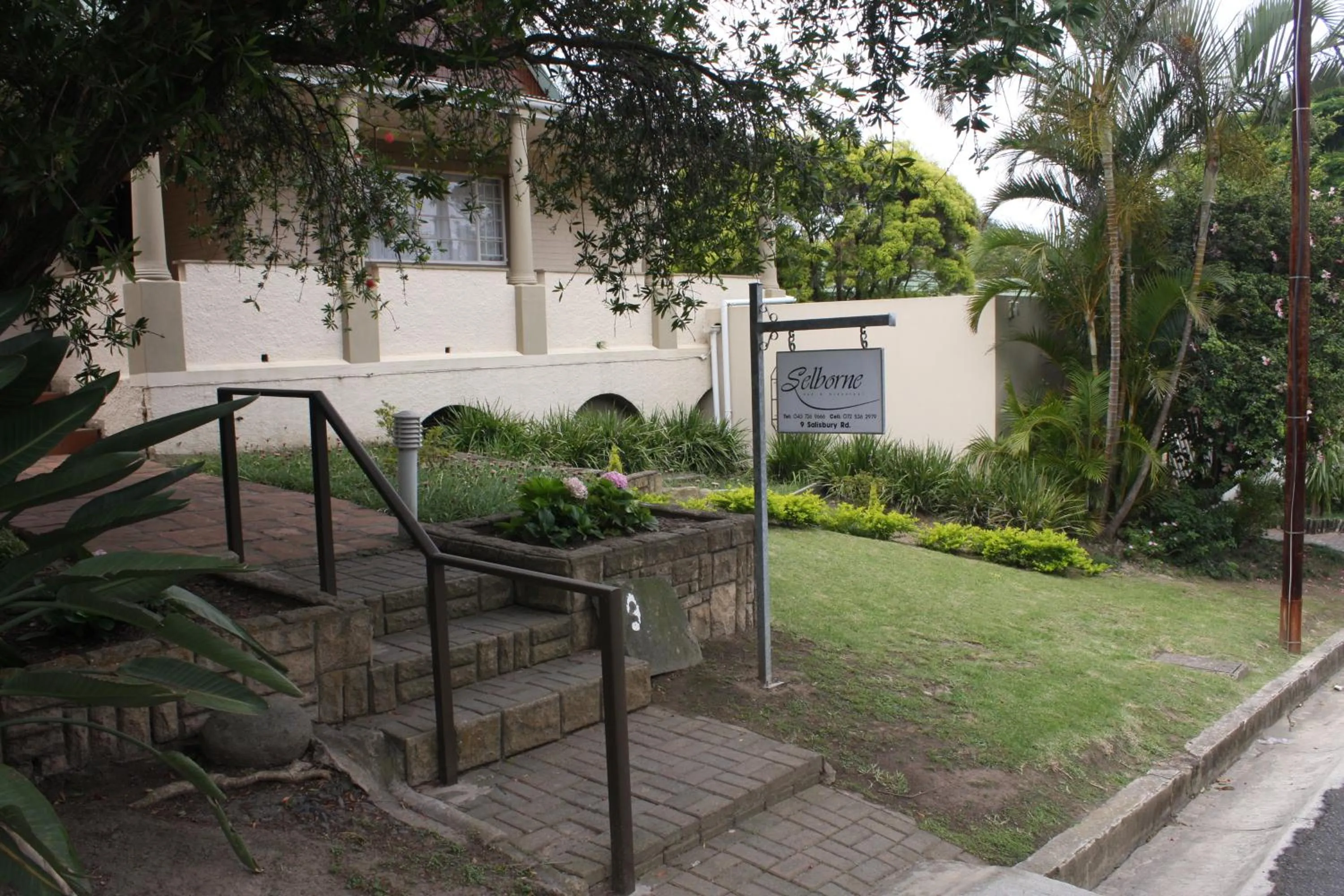 Property building in Selborne Bed and Breakfast