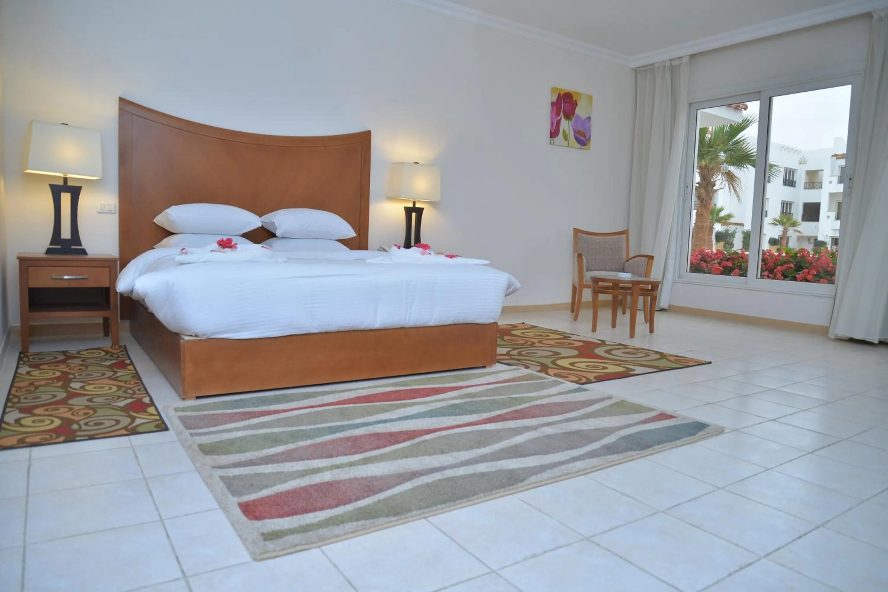 Balcony/Terrace, Bed in Old Vic Sharm Resort