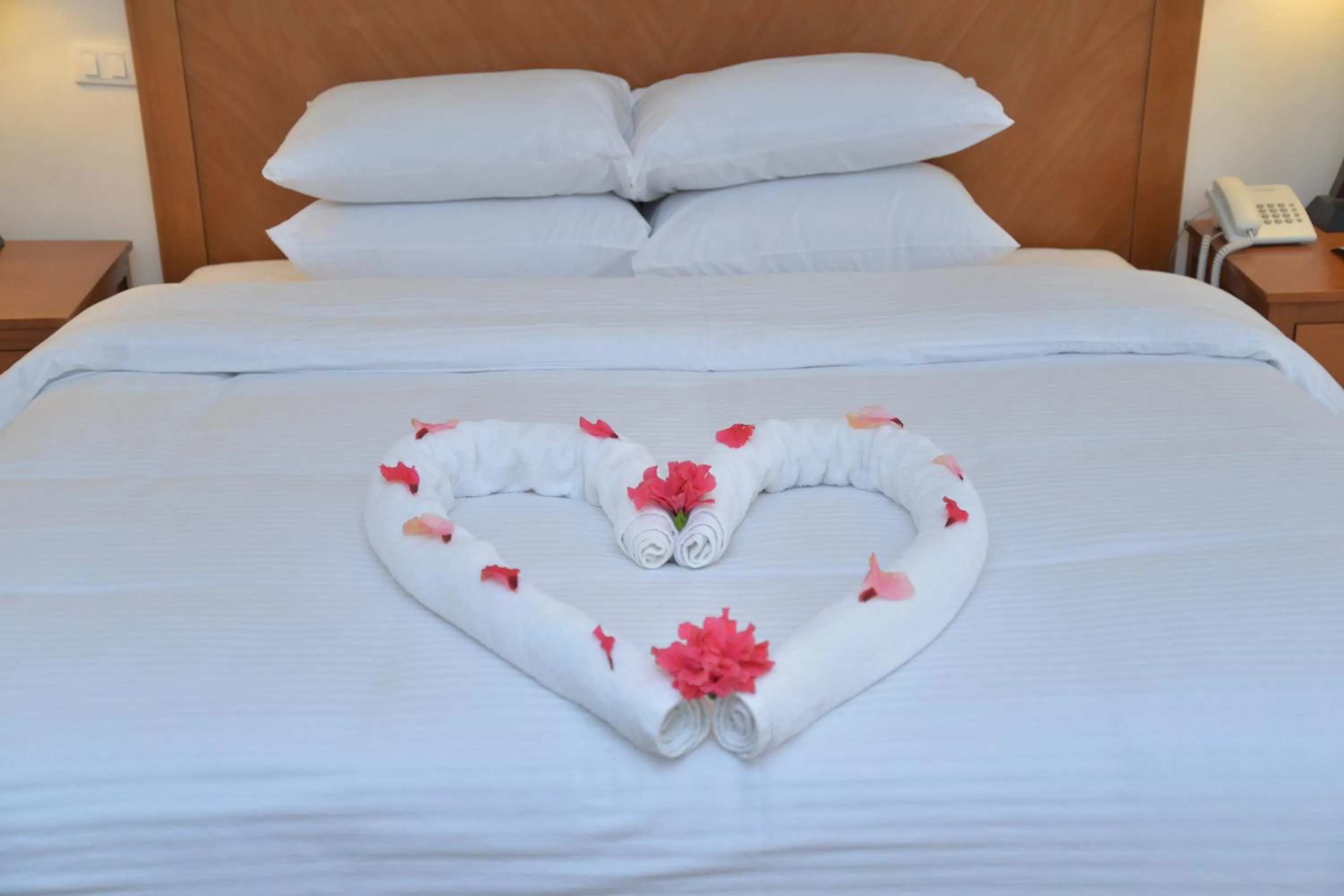 Bedroom, Bed in Old Vic Sharm Resort