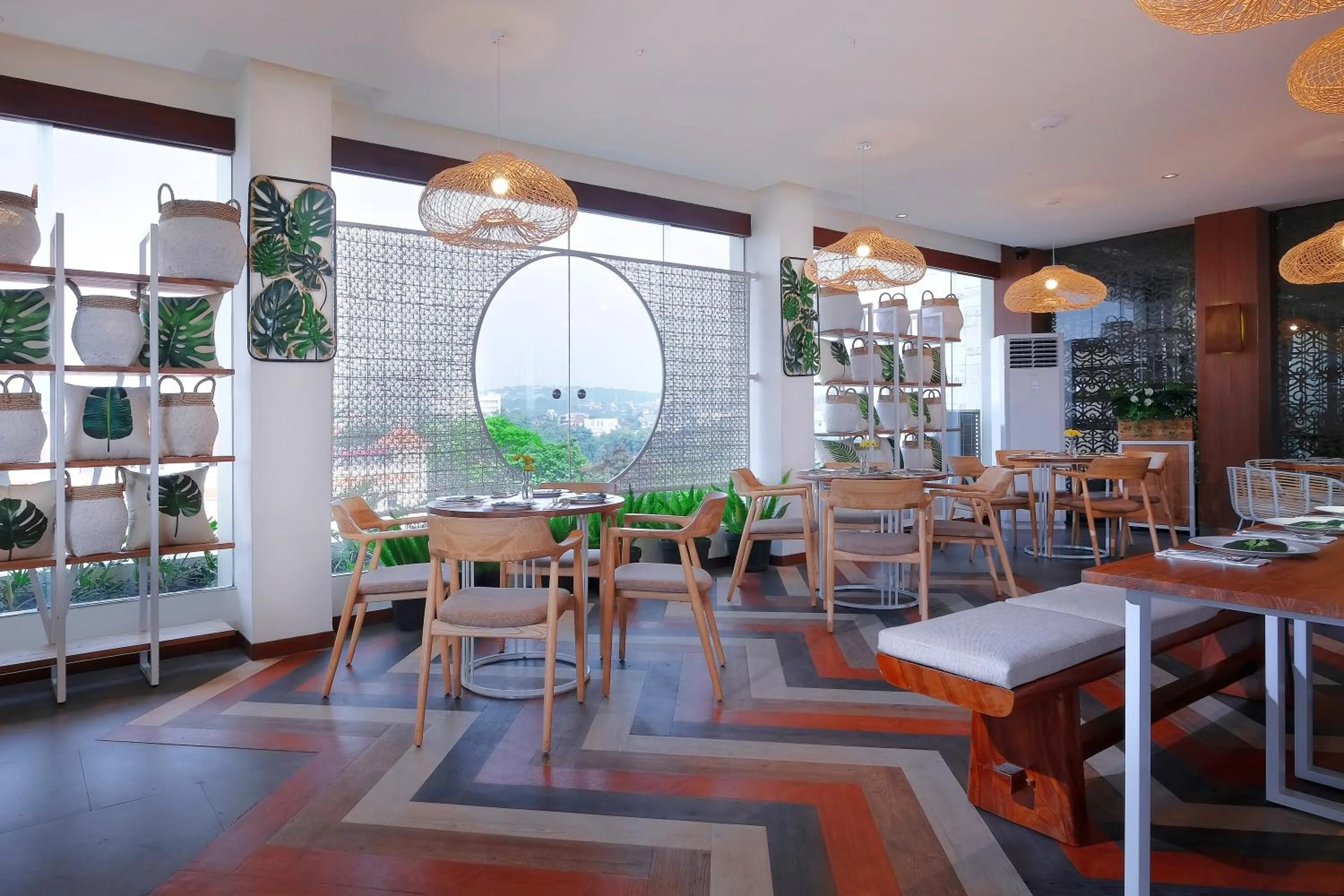 Restaurant/places to eat in Wimarion Hotel Semarang