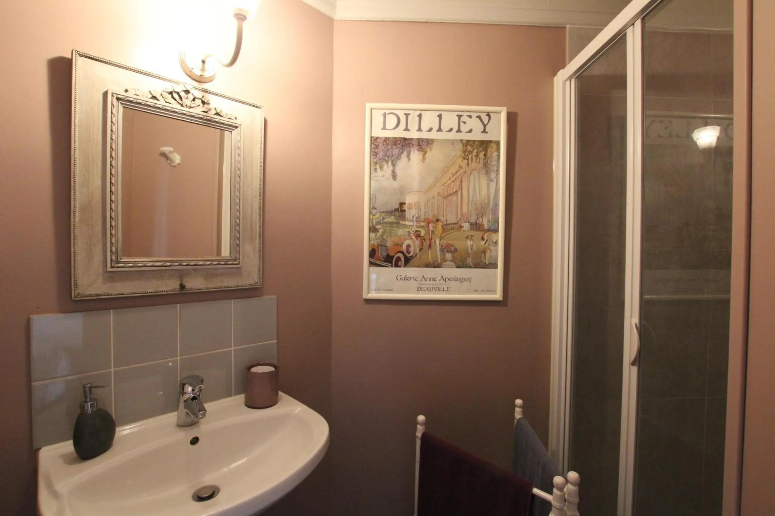 Double Room with Private External Toilet  in La Villa des Rosiers