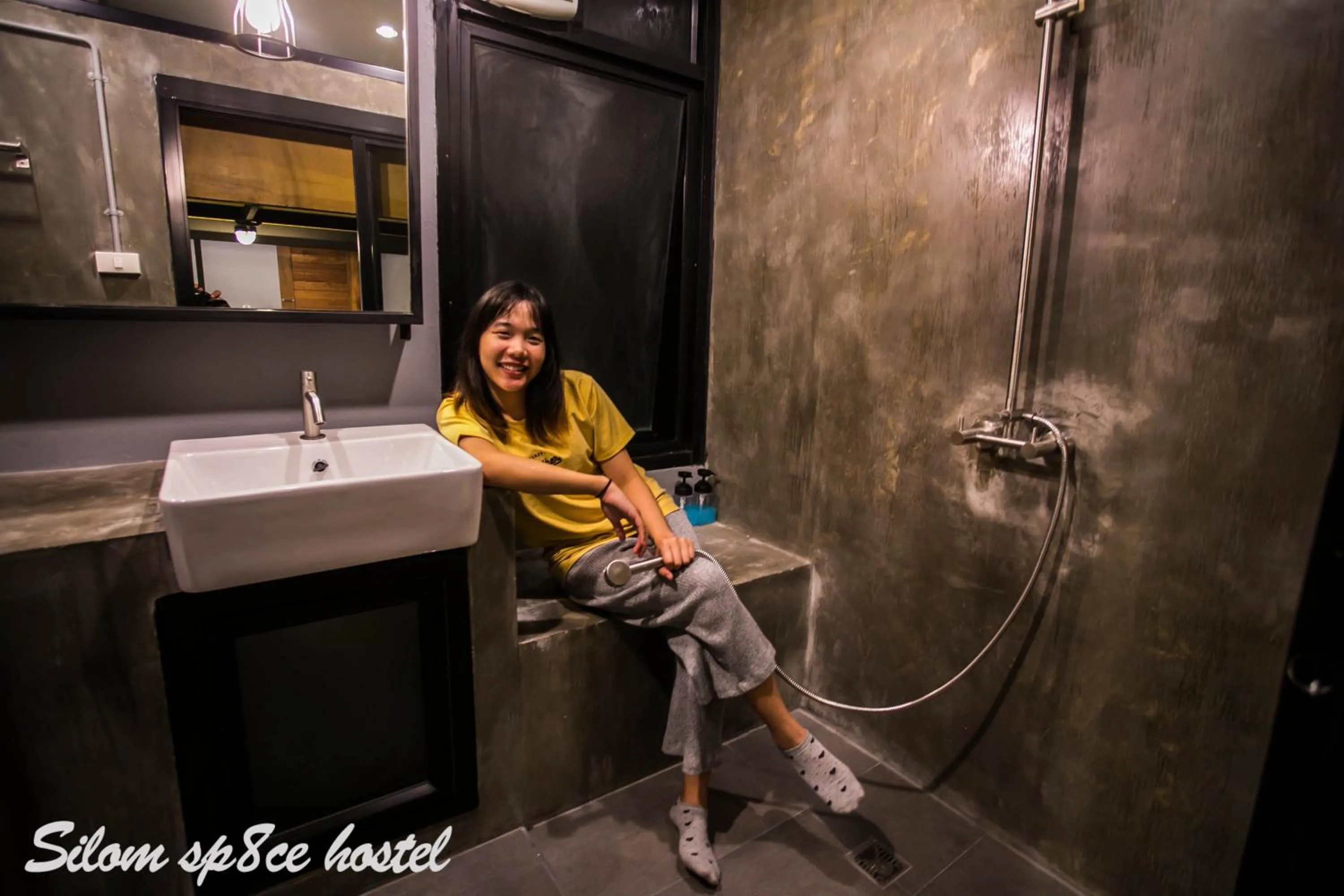 Silom Space Hostel