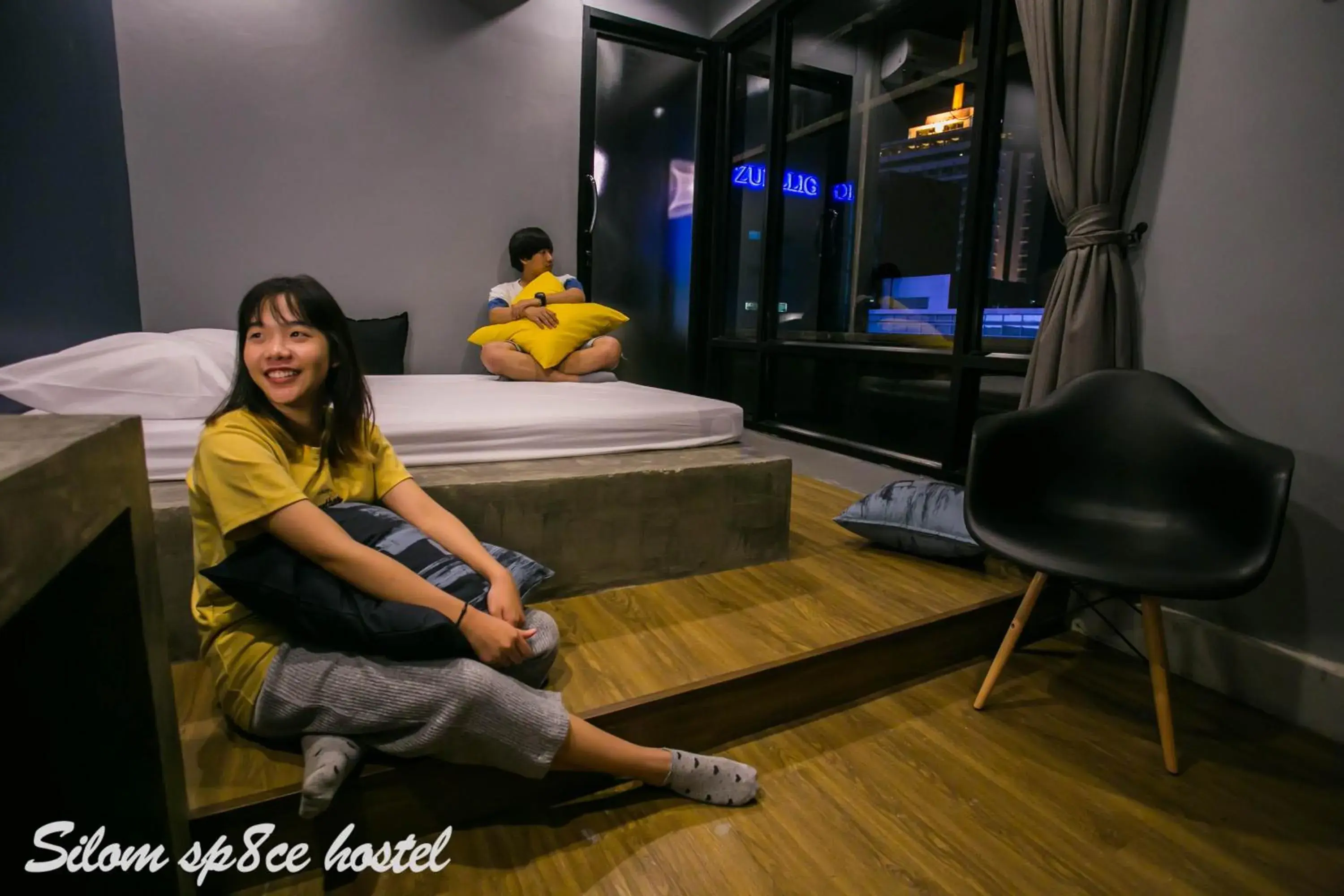 Photo of the whole room, Bed in Silom Space Hostel Photo of the whole room, Bed in Silom Space Hostel