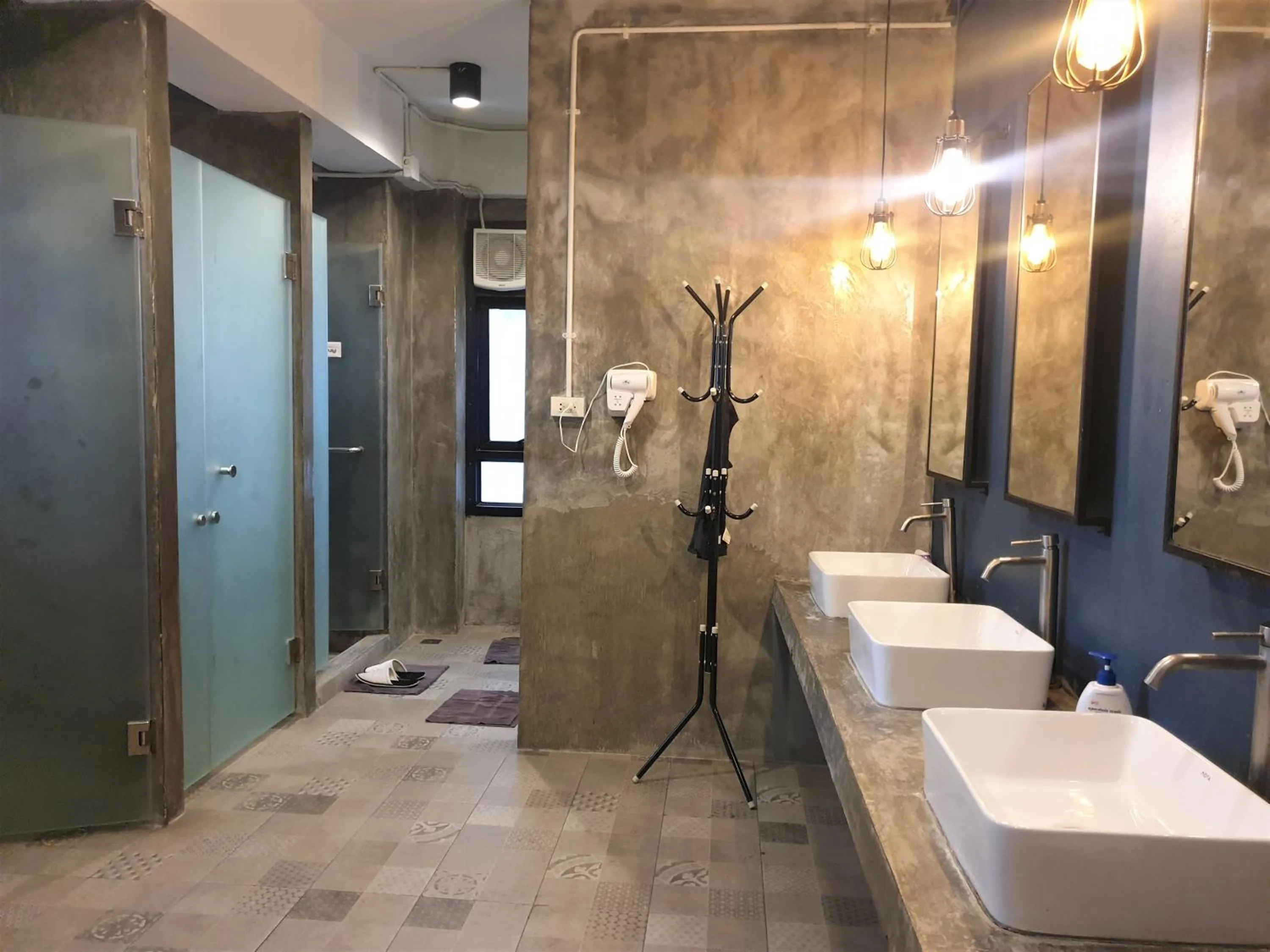 Bathroom in Silom Space Hostel