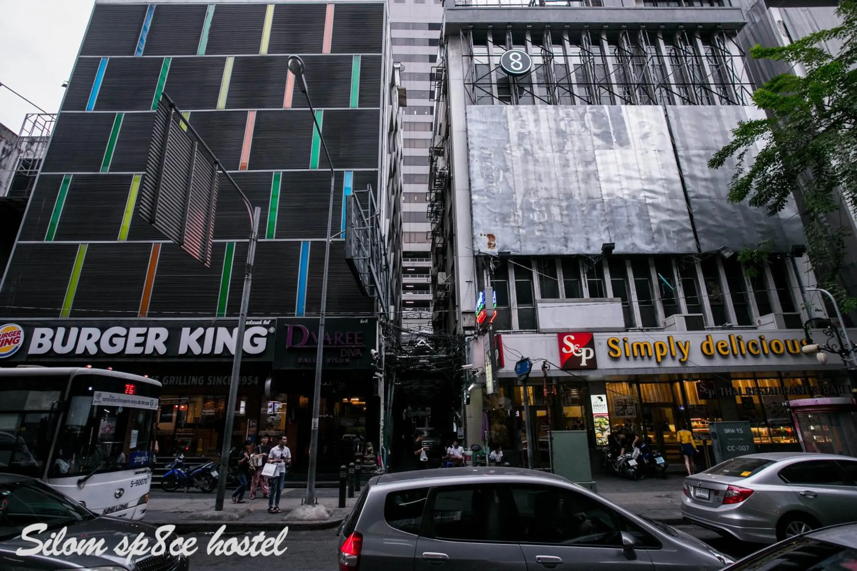 Facade/entrance in Silom Space Hostel Facade/entrance in Silom Space Hostel