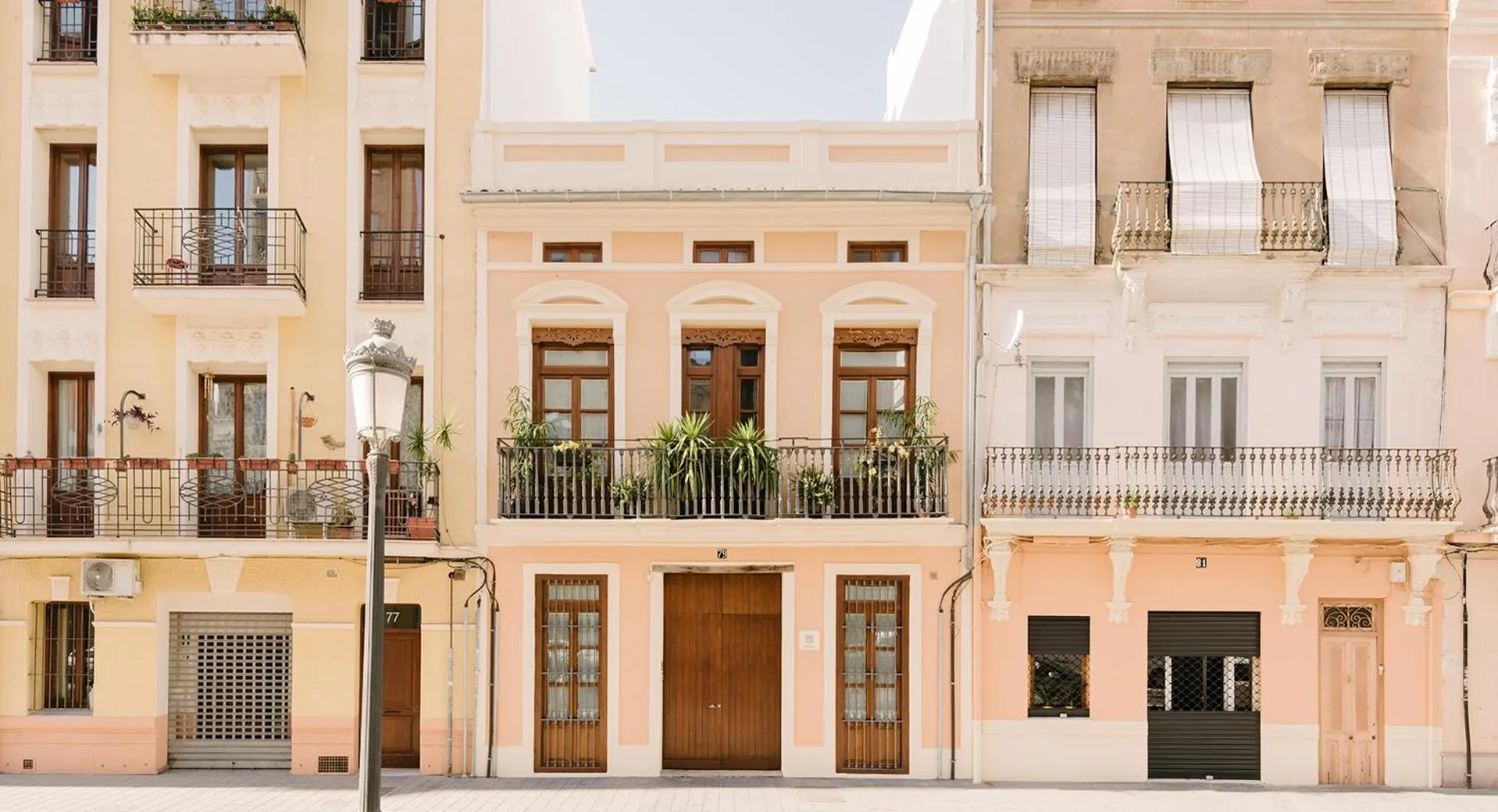 Facade/entrance in Barracart Apartments