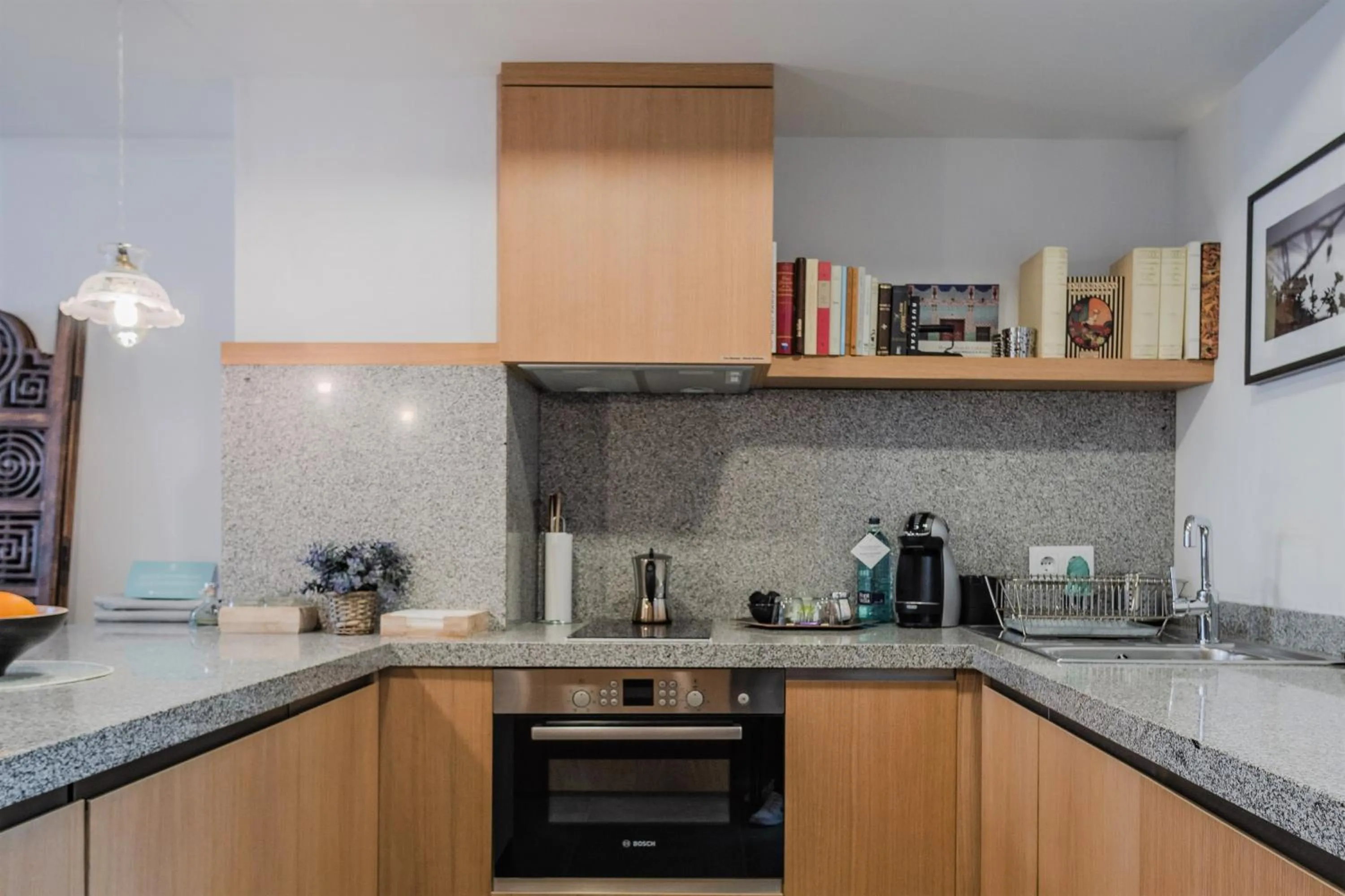 Kitchen or kitchenette in Barracart Apartments
