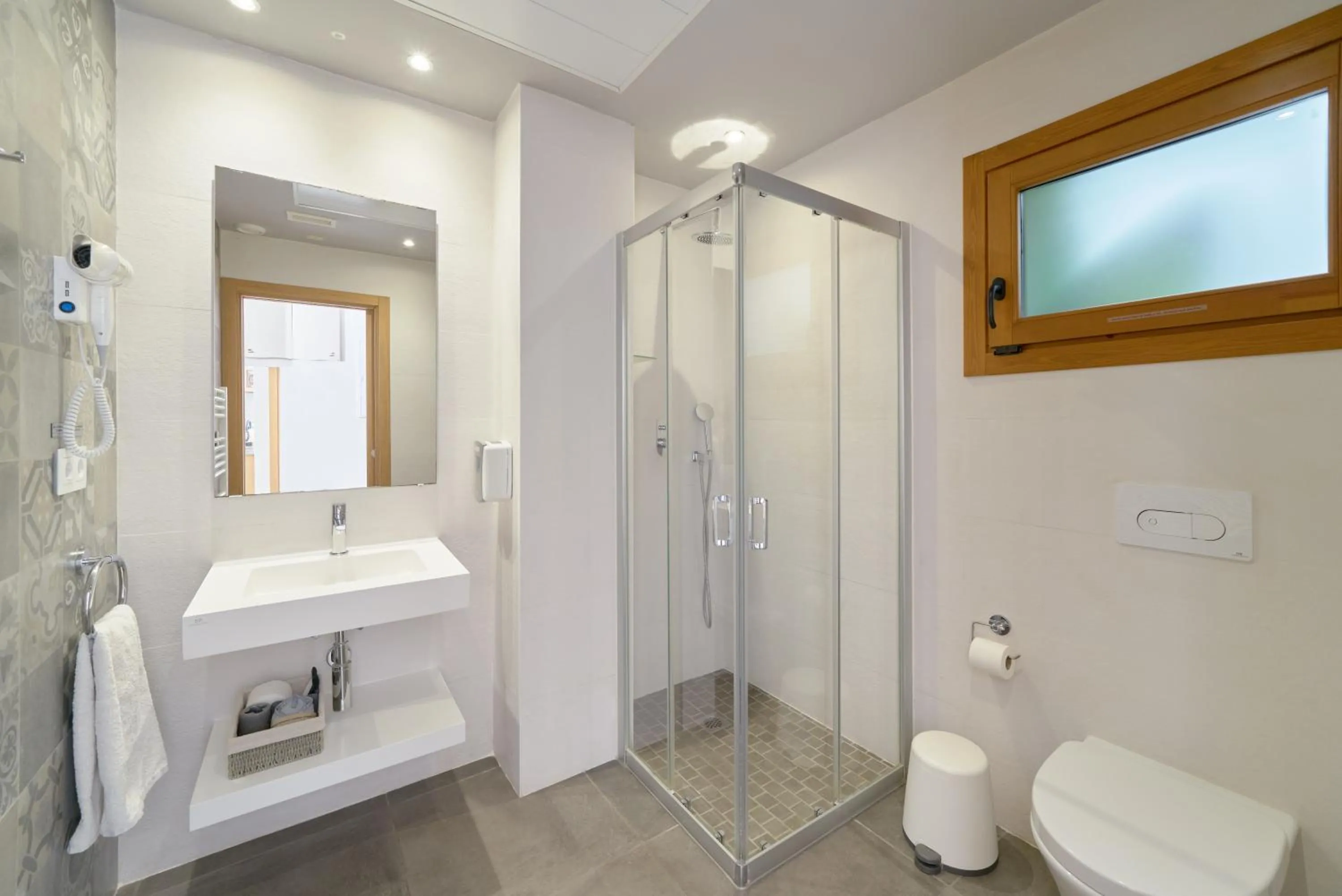 Bathroom in Barracart Apartments