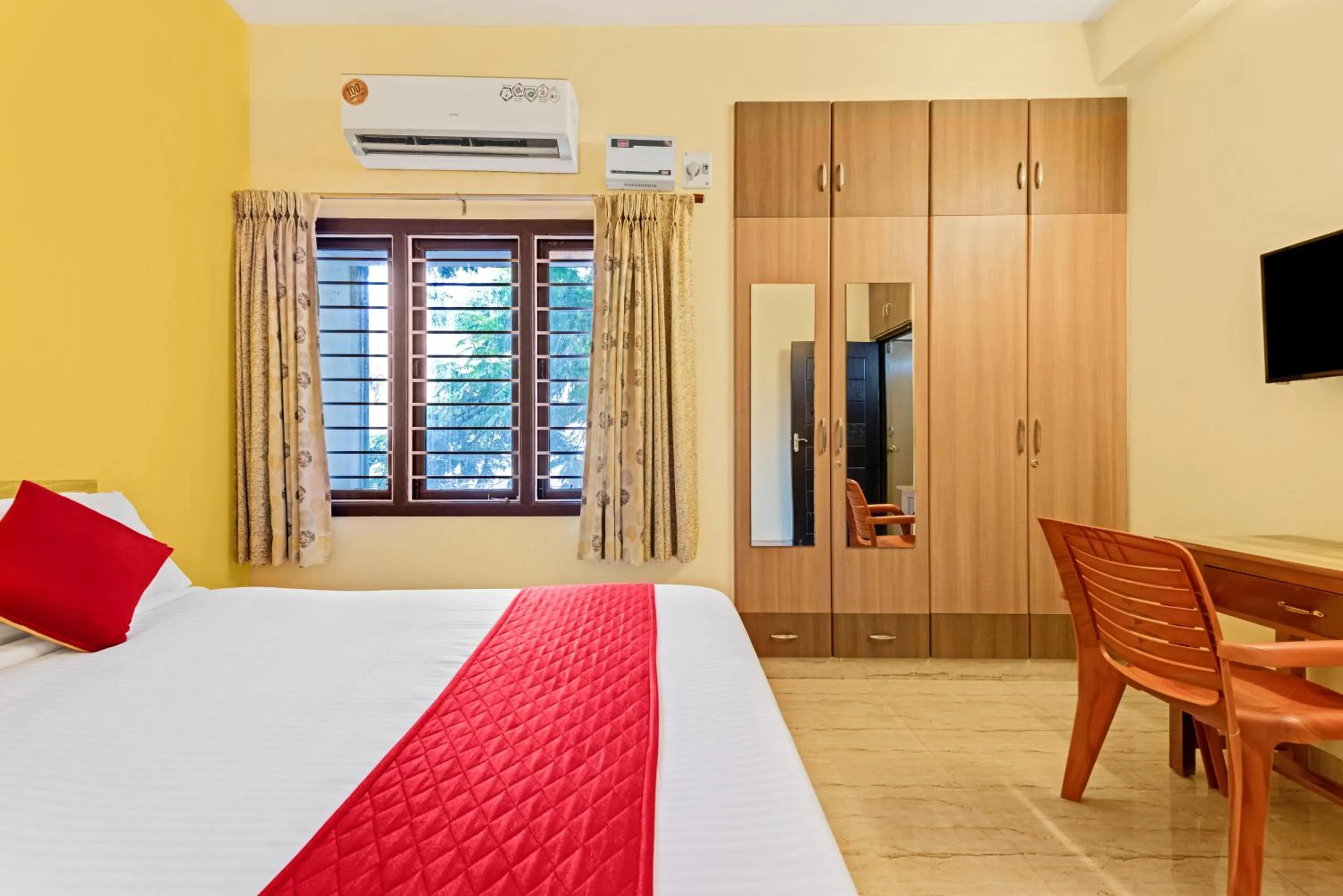 Bed in Sreedevi Residency