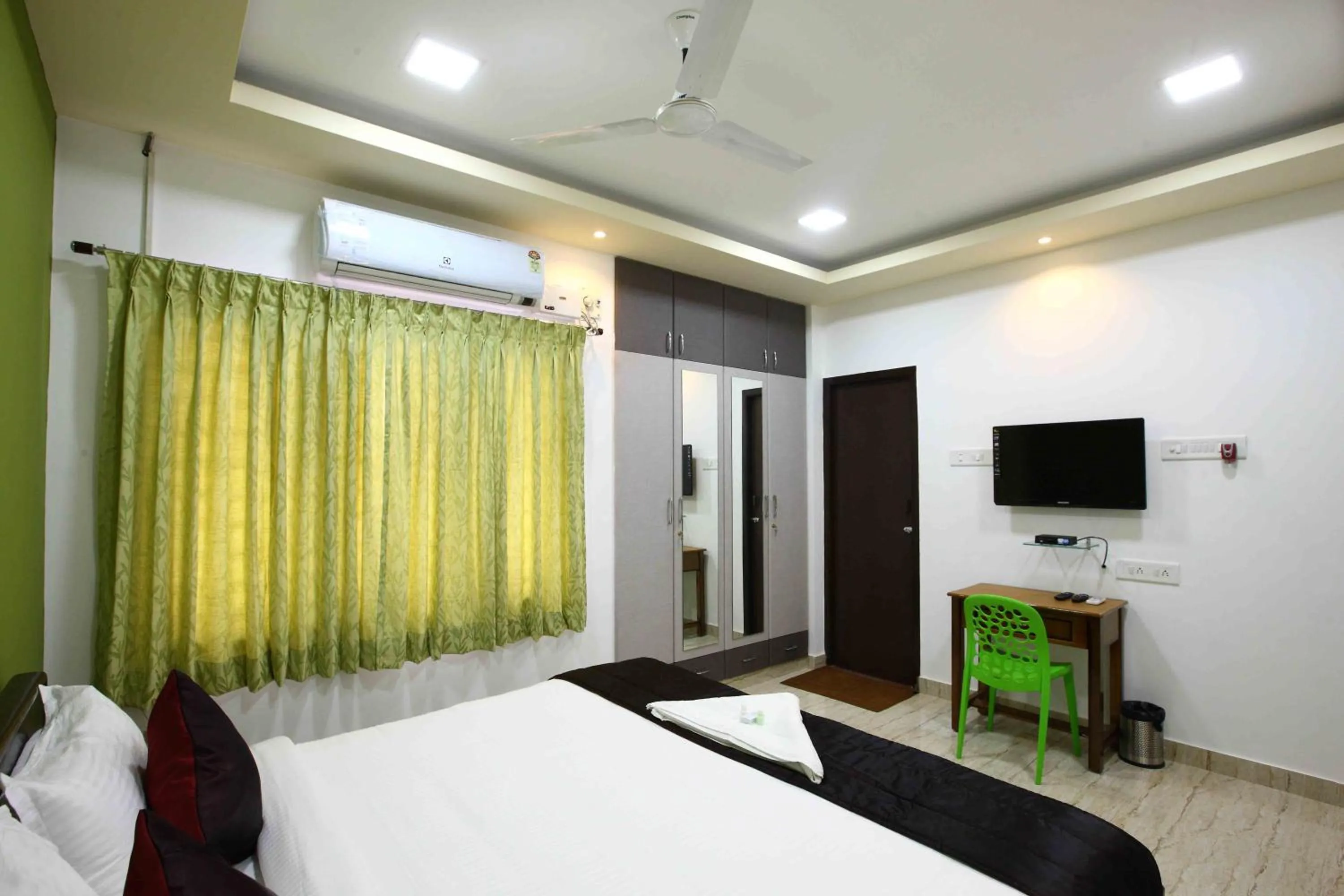 Bed in Sreedevi Residency