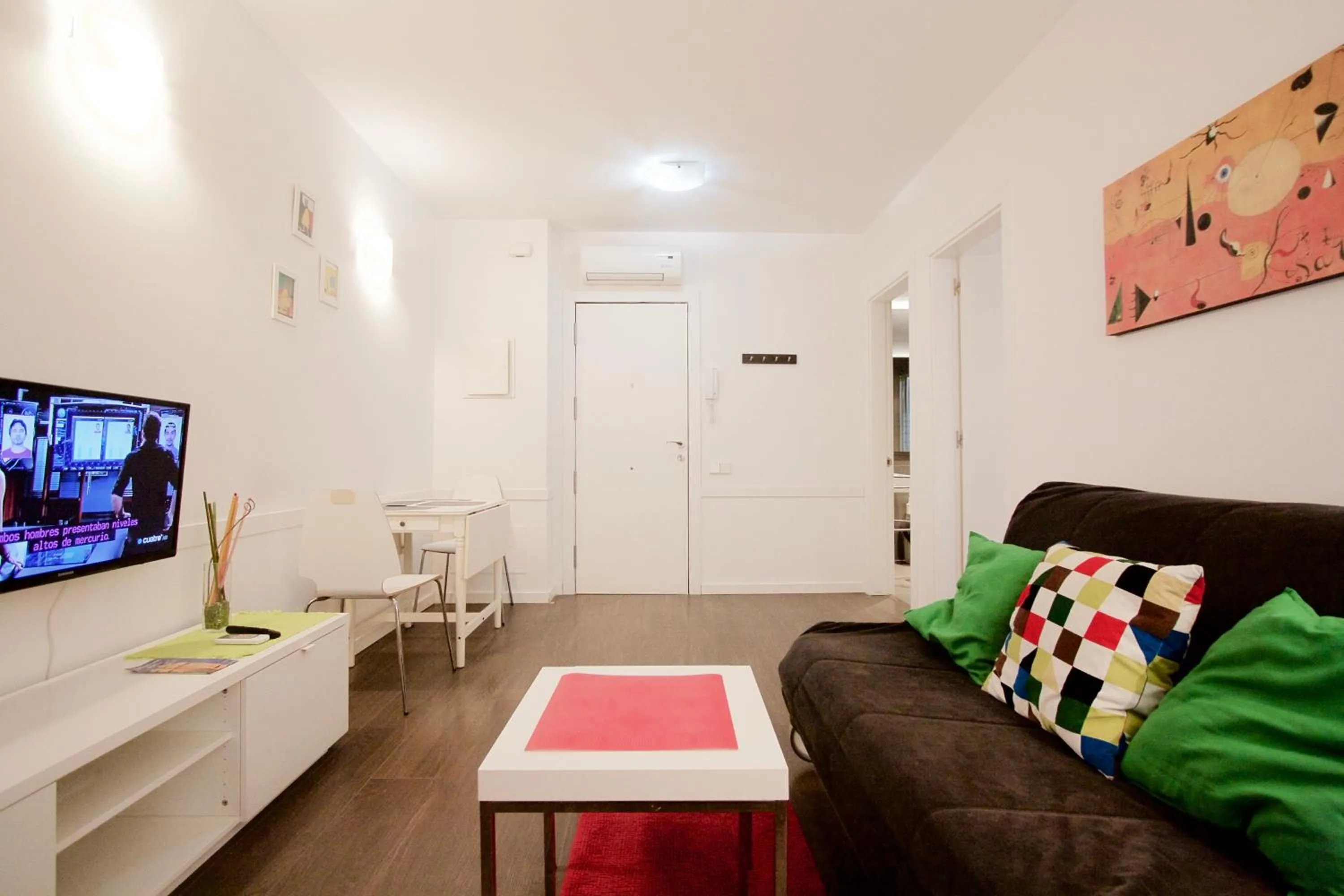 TV and multimedia in Dalí Residence