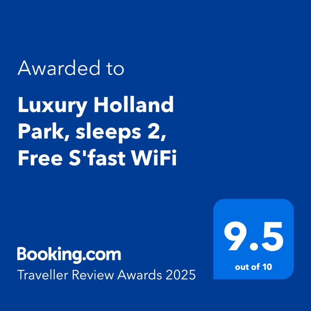 Exceptional guest rated 1 bedroom Kensington apartment with Super Wifi