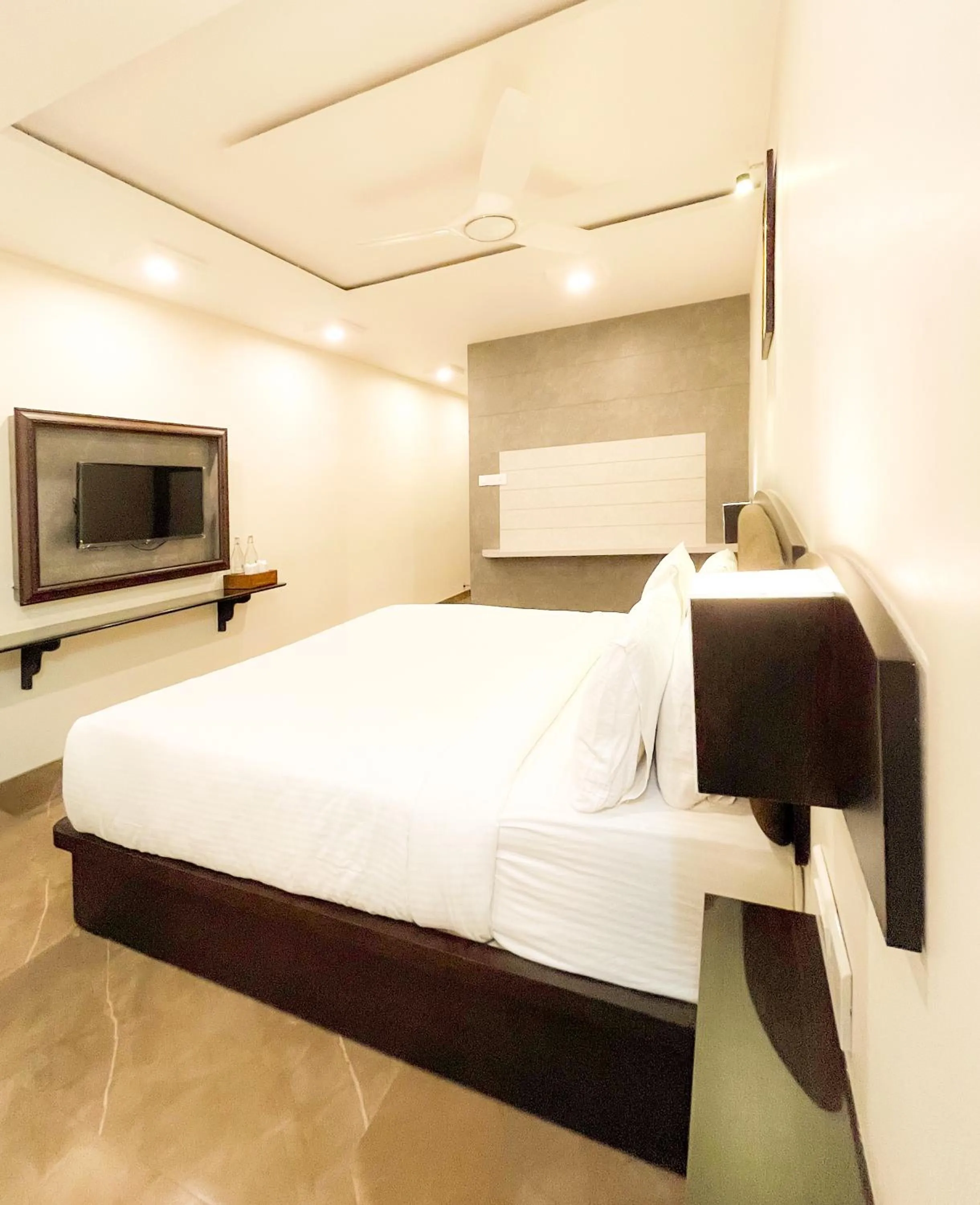 Bed in Shree Residency