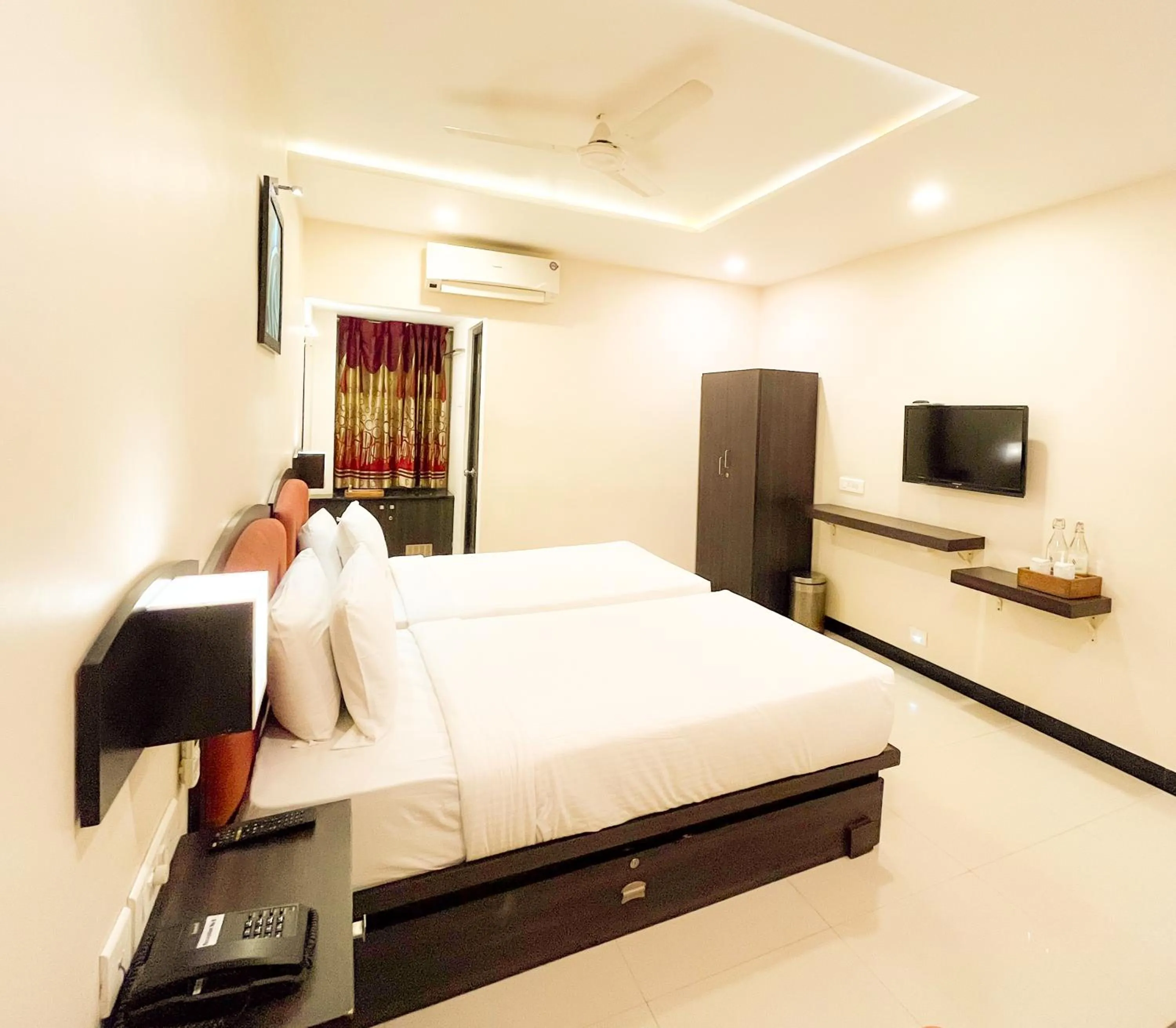 Bed in Shree Residency