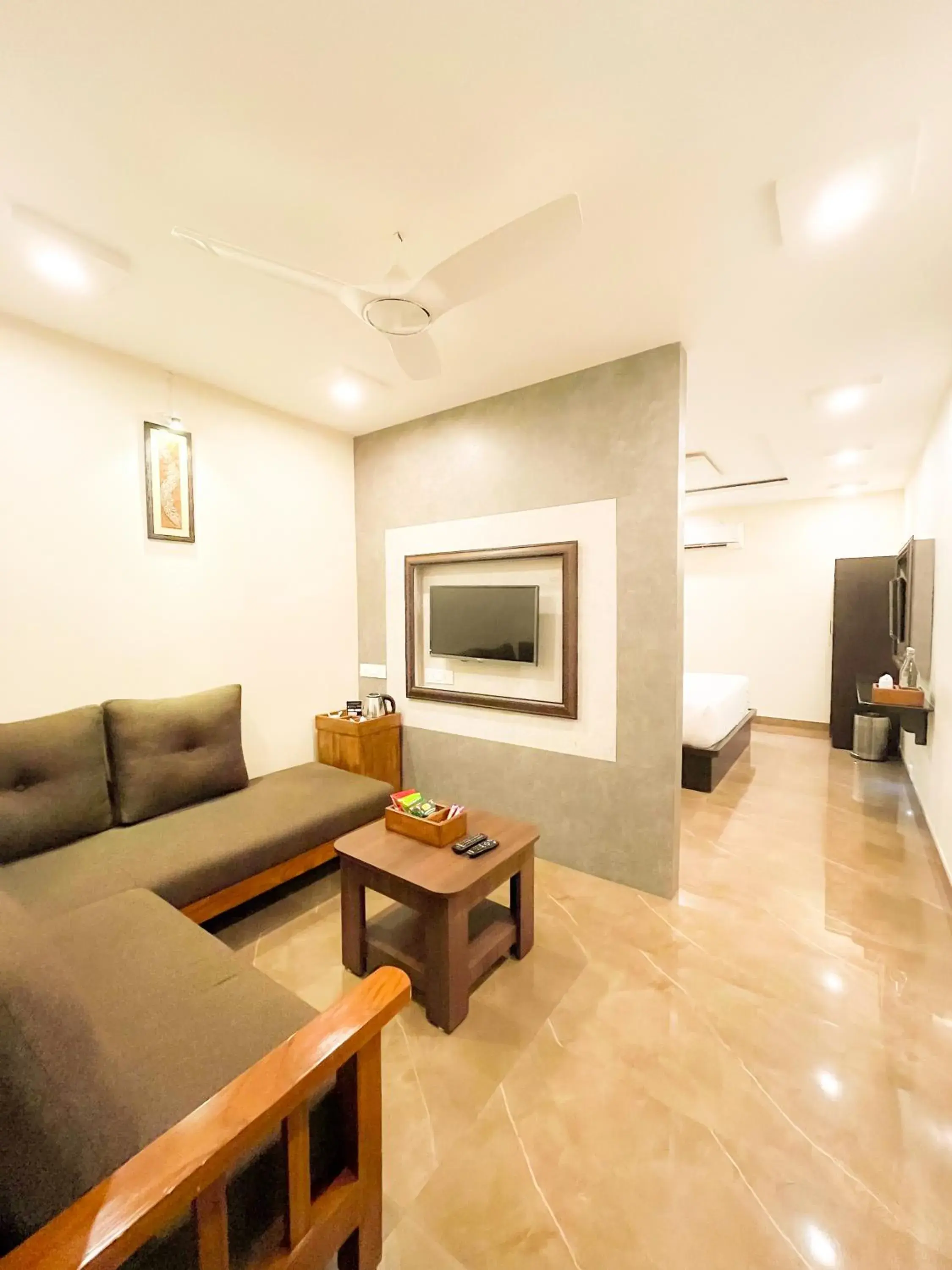 Presidential Suite - single occupancy in Shree Residency Presidential Suite - single occupancy in Shree Residency