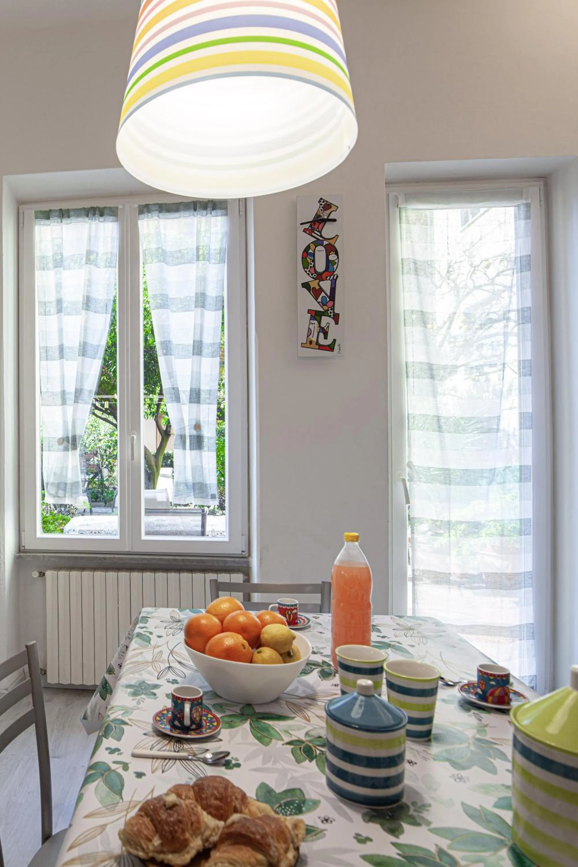 Dining area in Casa Mary Levanto