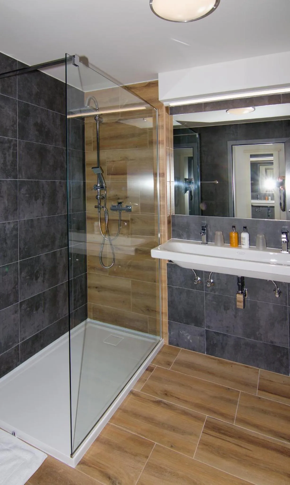 Bathroom in Hotel Srní a Depandance