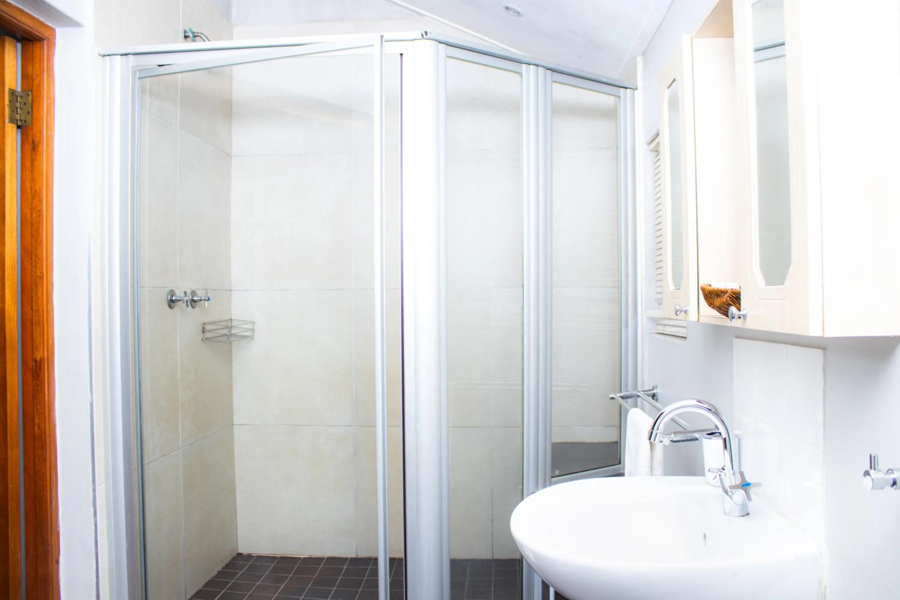 Bathroom in Beechwood B&B