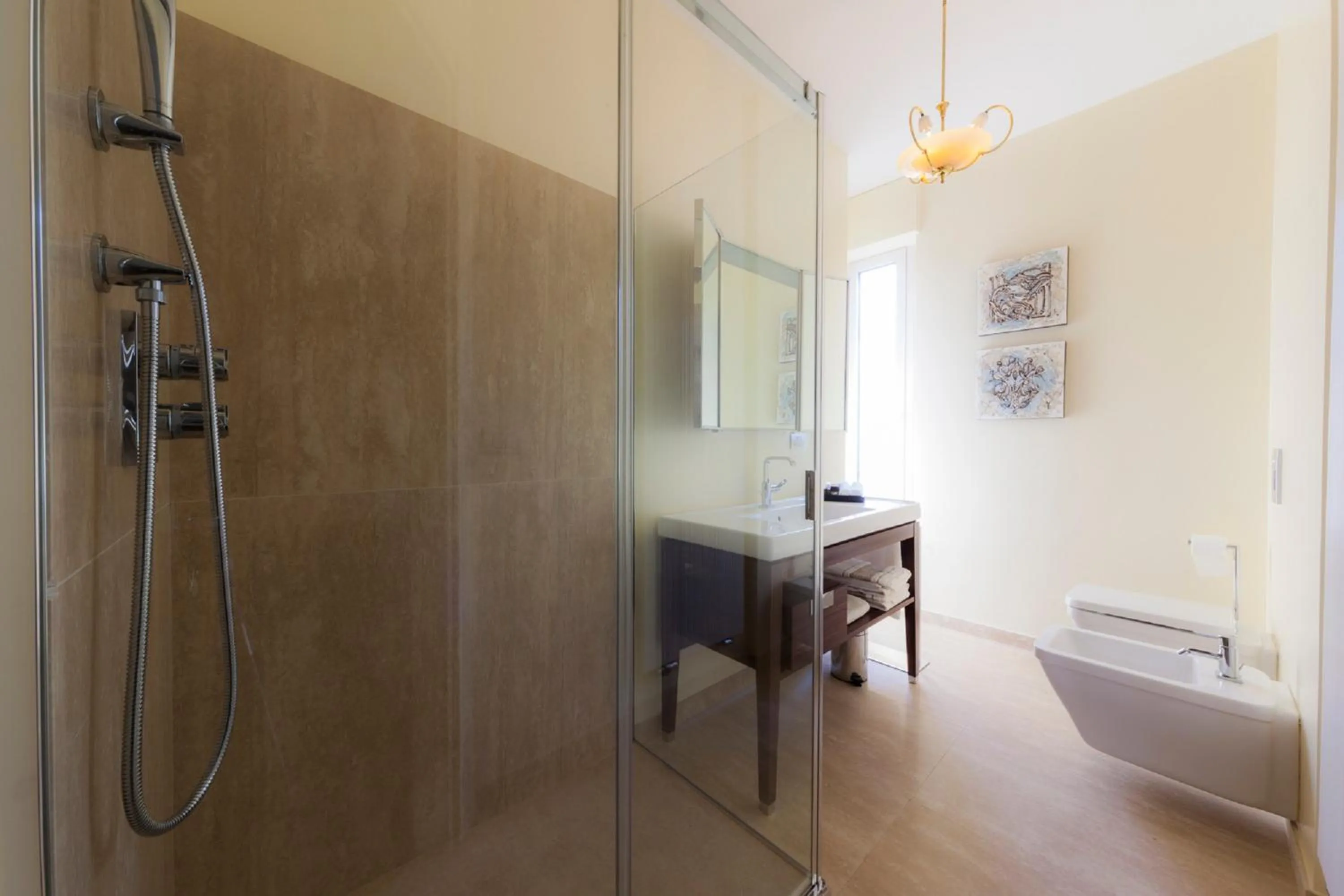 Bathroom in Bronzino House