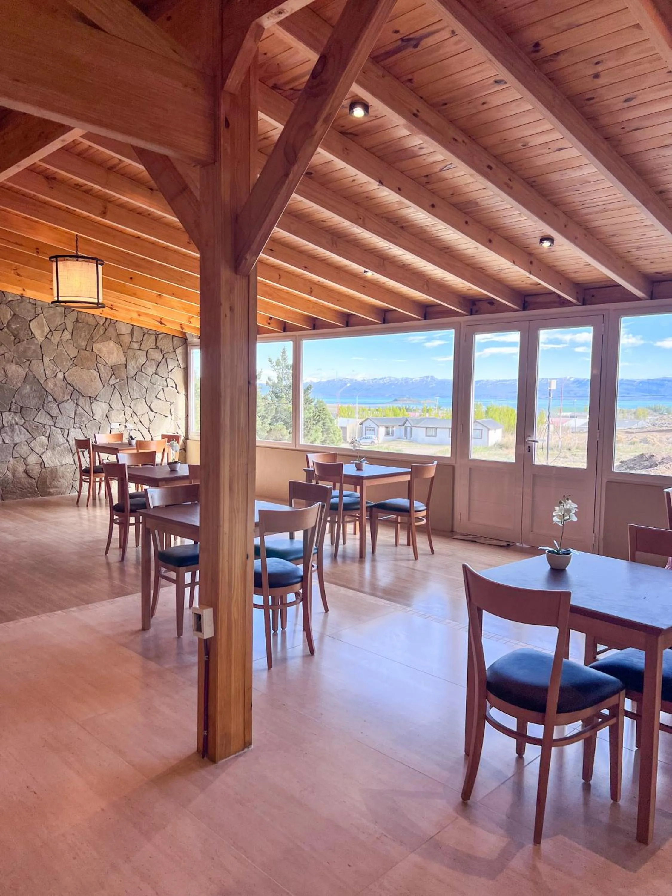 Restaurant/places to eat in Tierra Tehuelche Hostería y Aparts