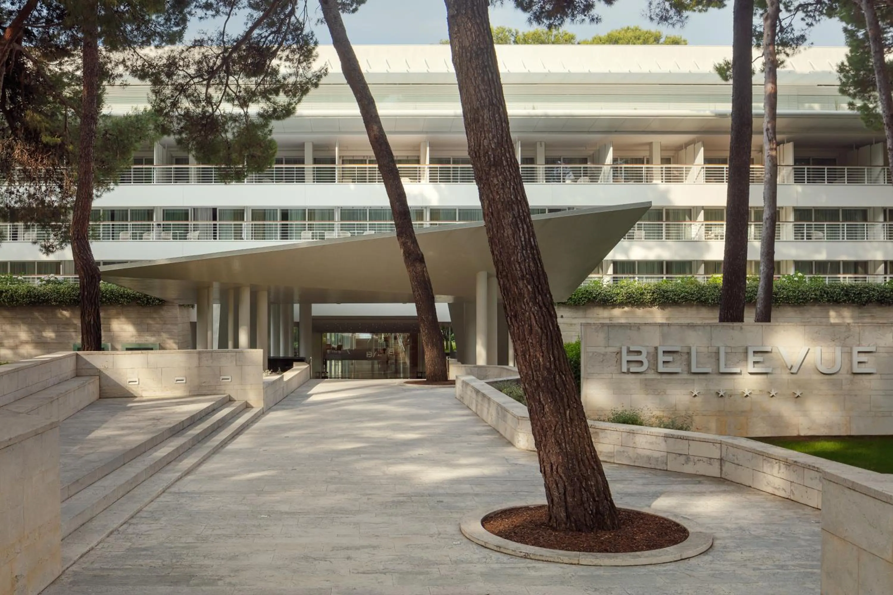 Property building in Hotel Bellevue