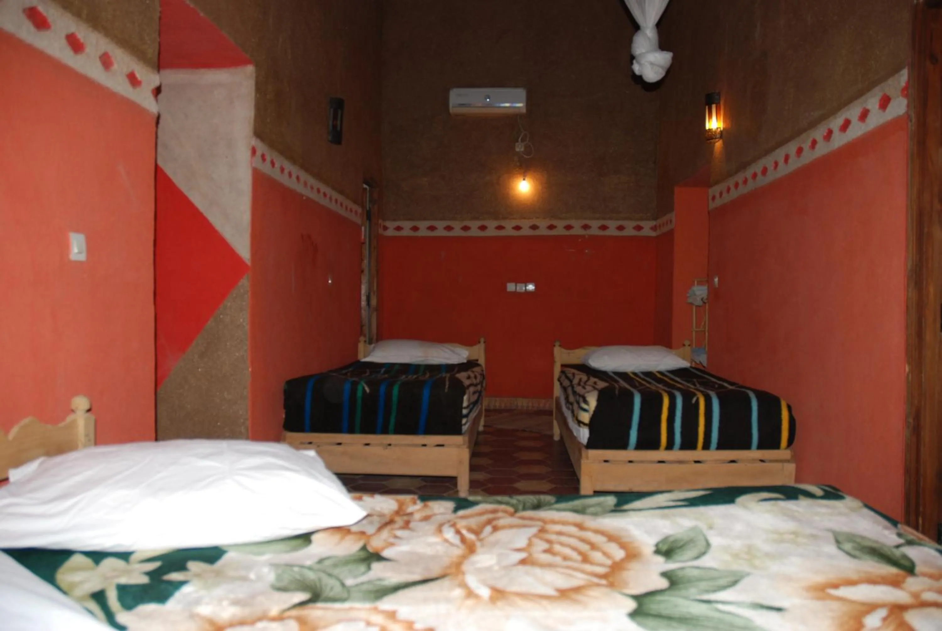 Shower, Bed in d'hôte Jnane-Dar Diafa