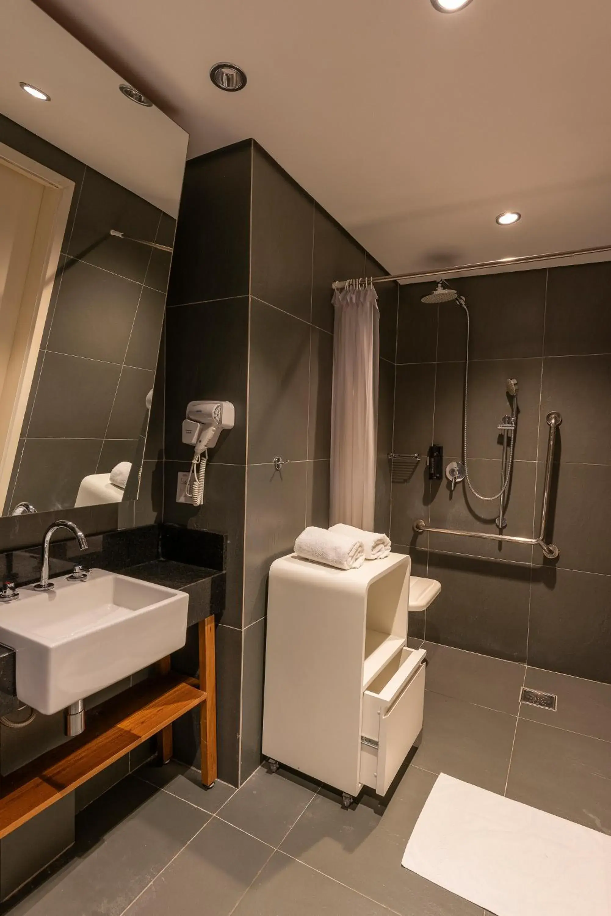 Standard Triple Room in ibis Styles Alagoinhas Standard Triple Room in ibis Styles Alagoinhas