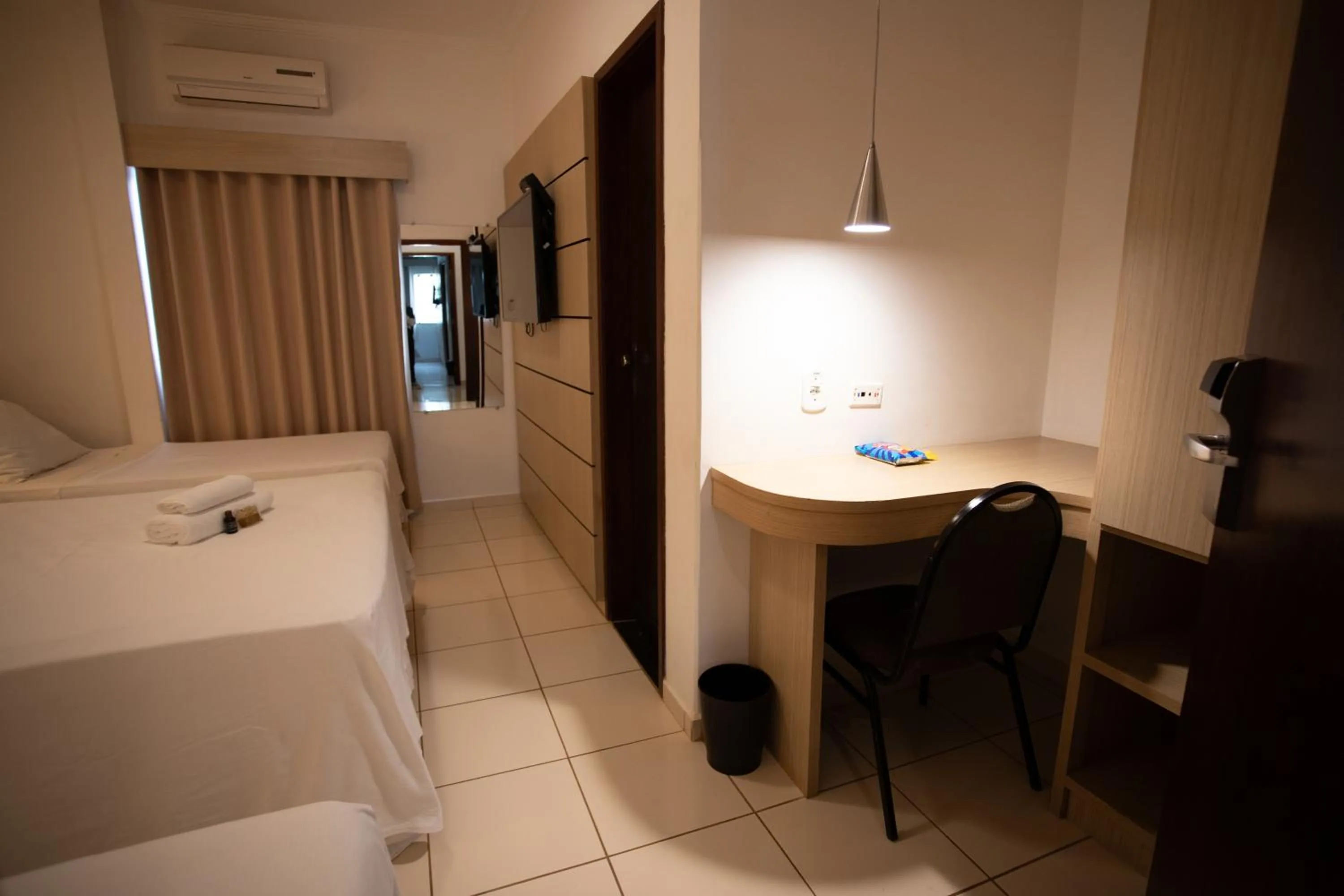 Photo of the whole room, Bed in Ellus Hotel