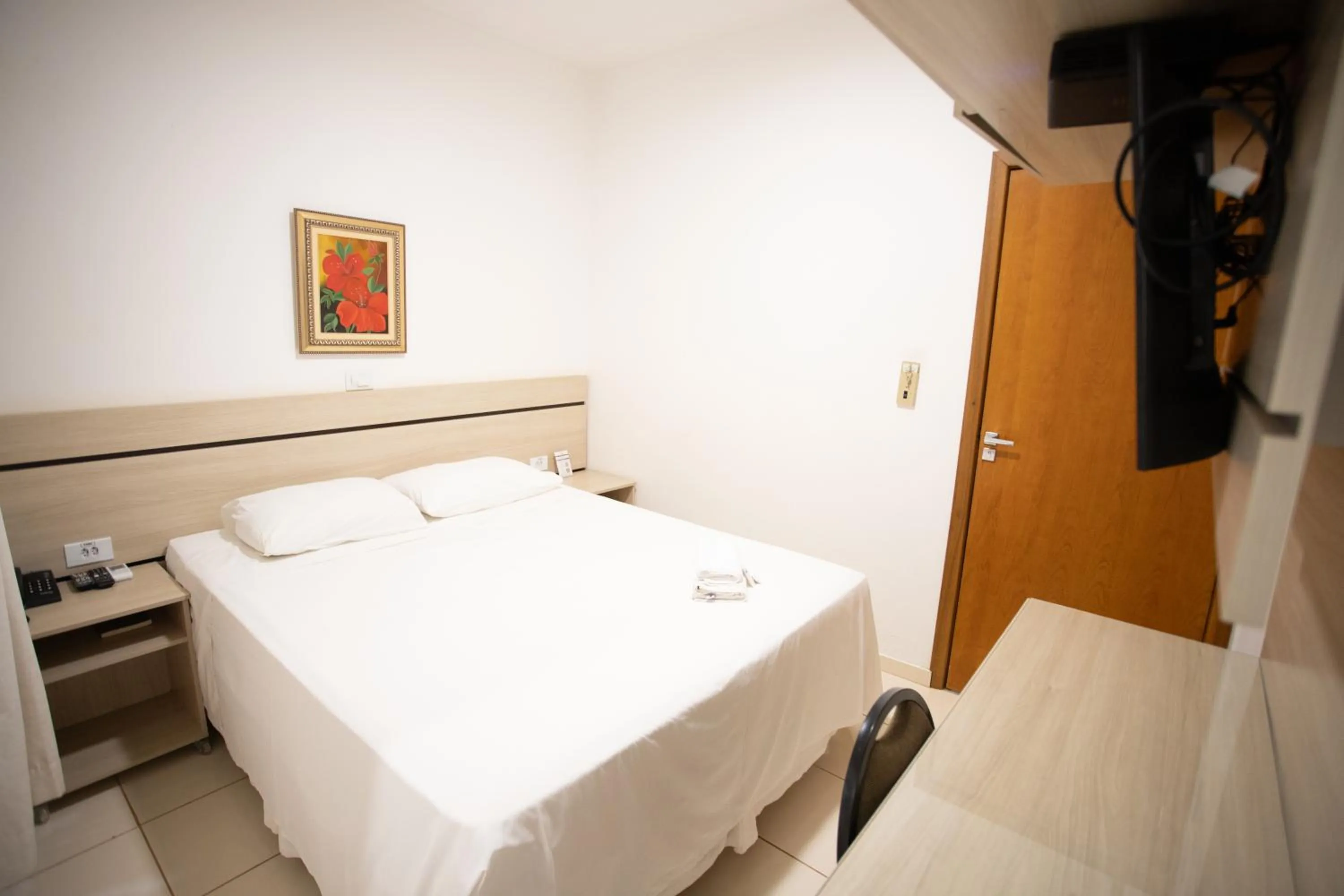 Bedroom, Bed in Ellus Hotel