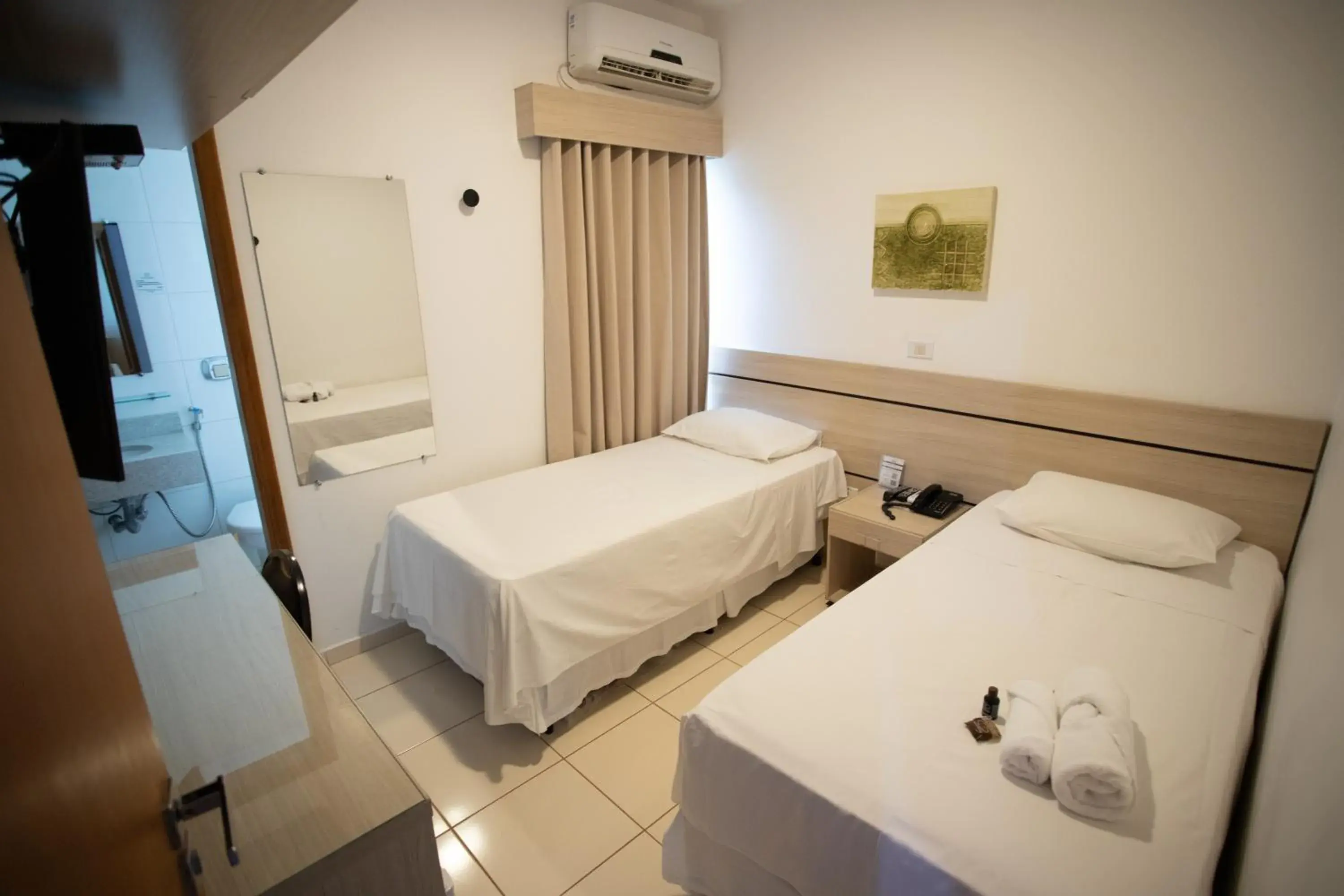 Standard Twin Room - single occupancy in Ellus Hotel Standard Twin Room - single occupancy in Ellus Hotel