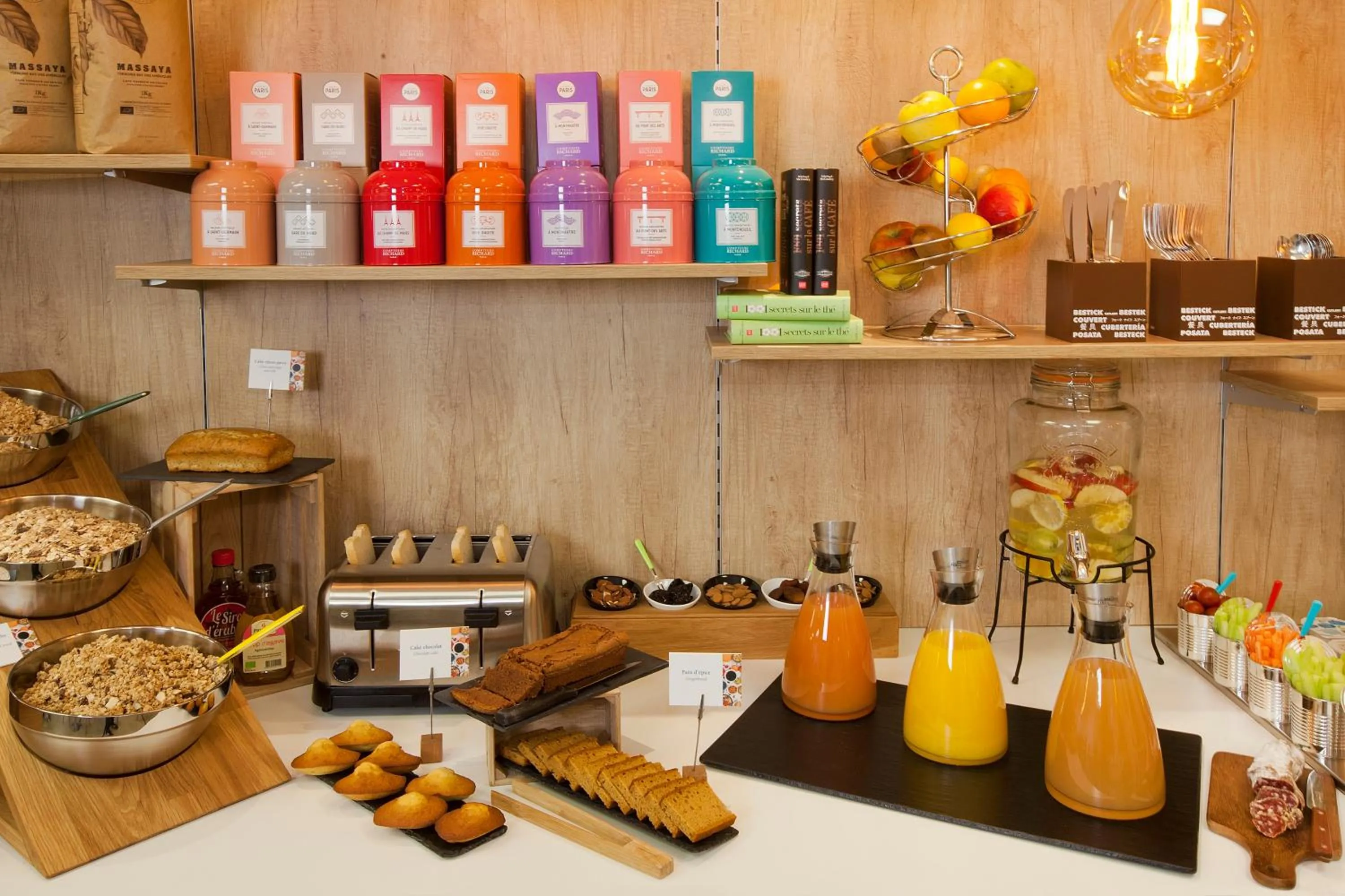 Food and drinks in Residhome Bordeaux